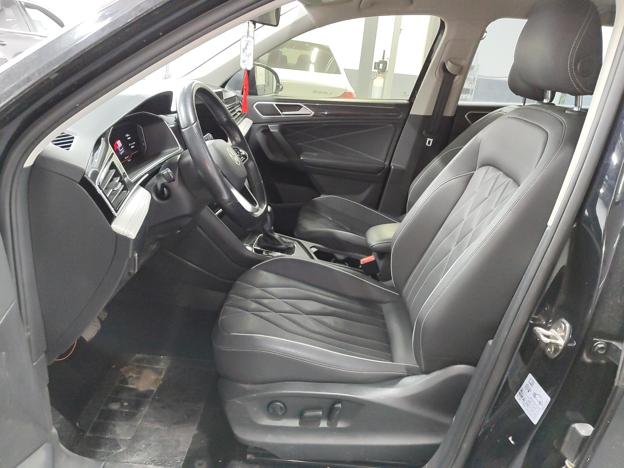 Volkswagen Tiguan L 2022 #5 Volkswagen Tiguan L 2022 immagine di auto #5