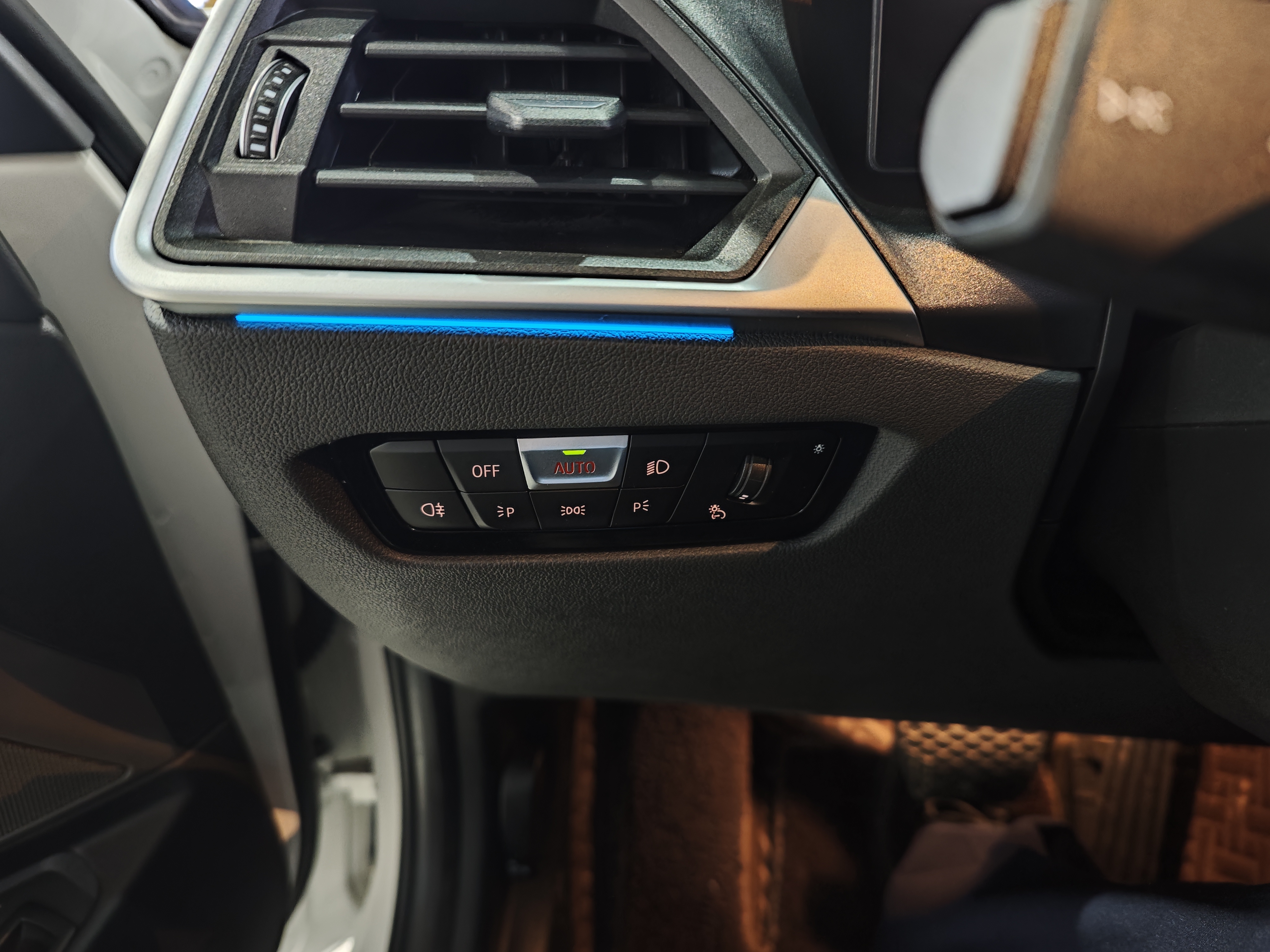 BMW 3 Series 2023 car image #5