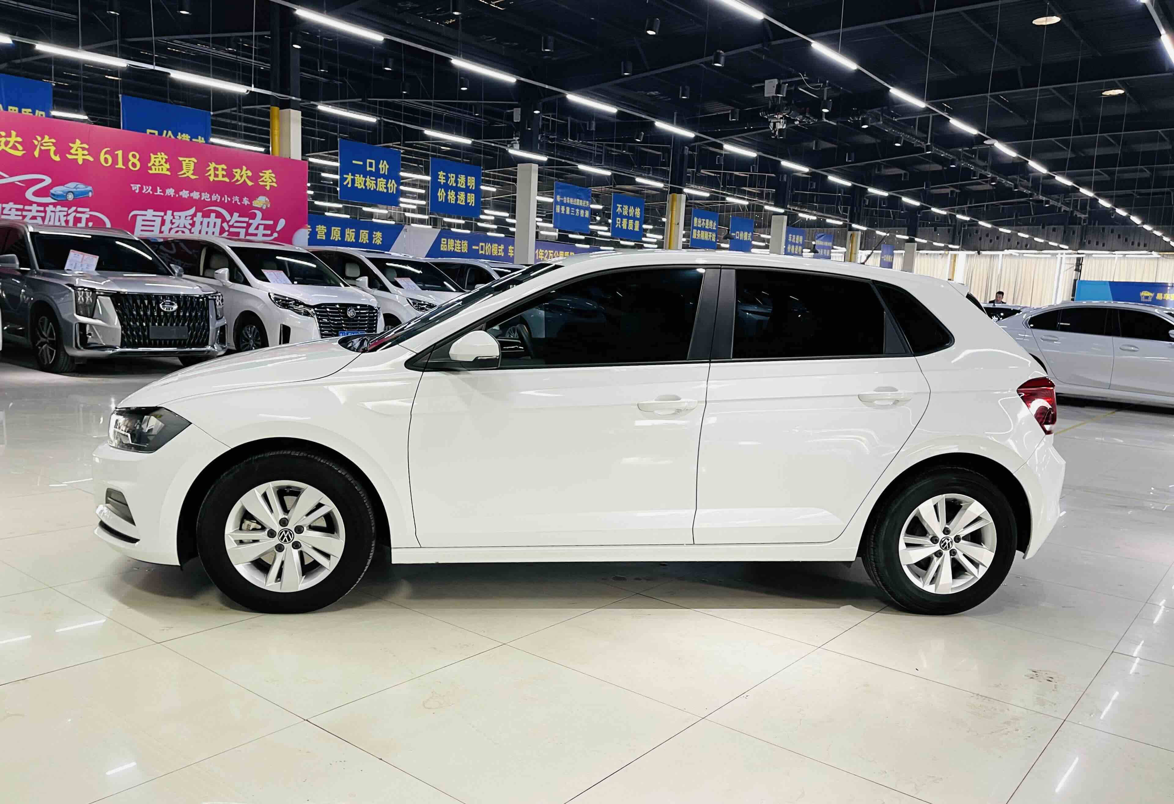 Polo 2023 car image #5