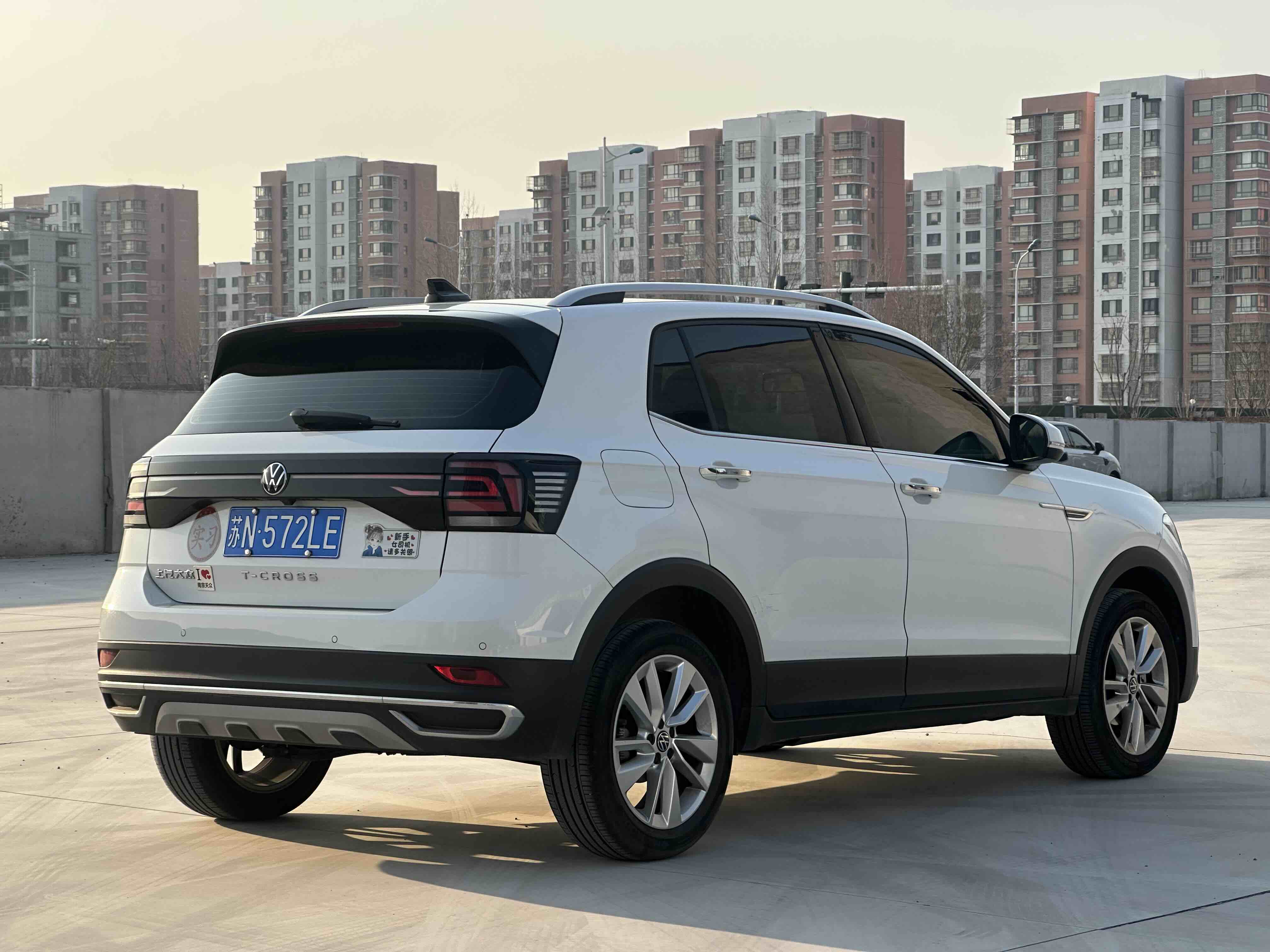 Volkswagen T-Cross 2023 car image #5