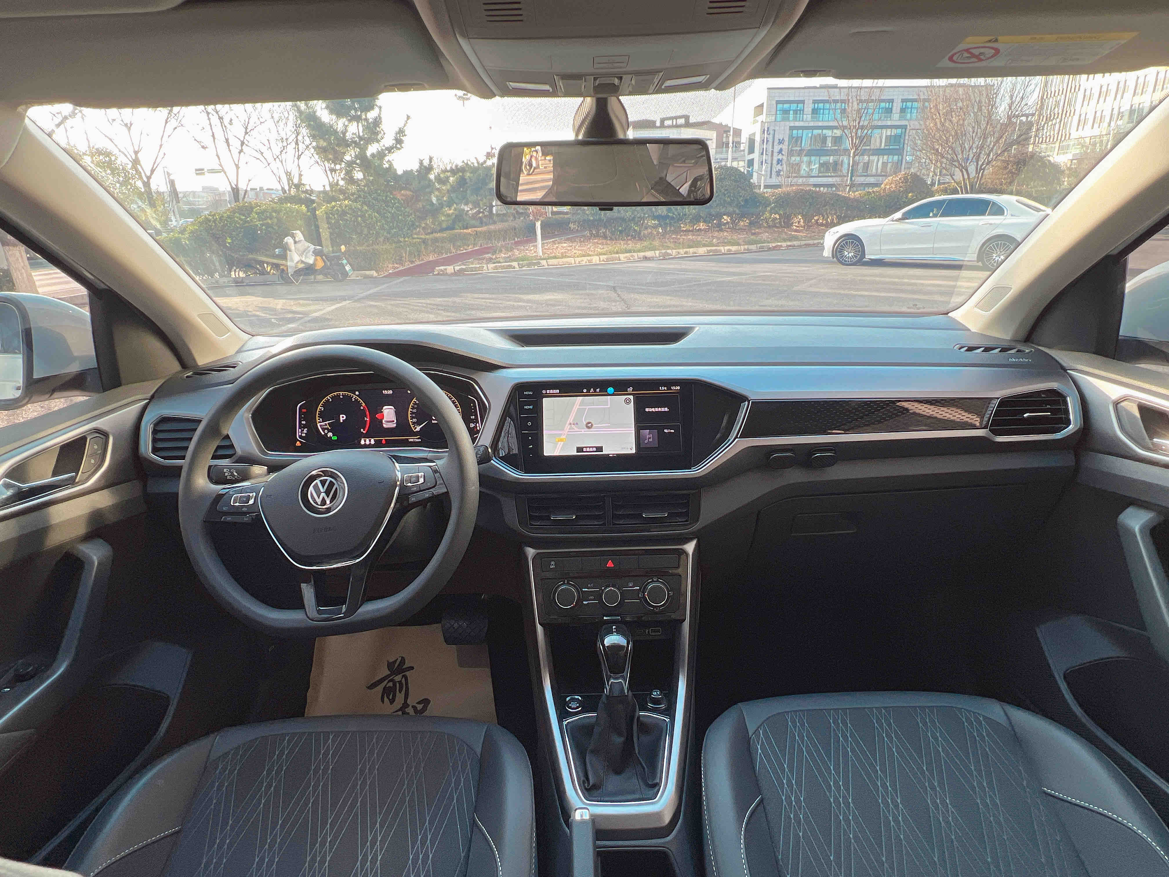 Volkswagen T-Cross 2023 #5 Volkswagen T-Cross 2023 car image #5