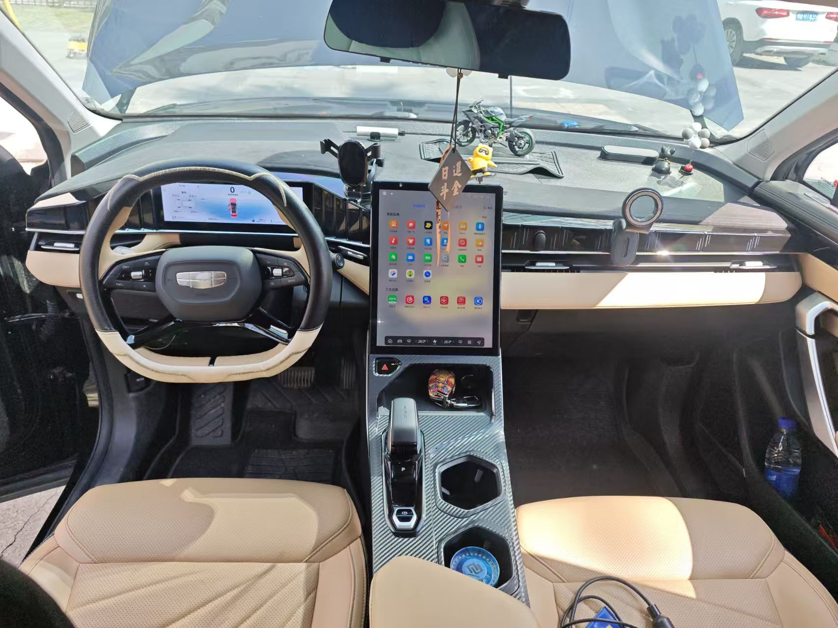 GEELY Boyue L 2024 car image #5