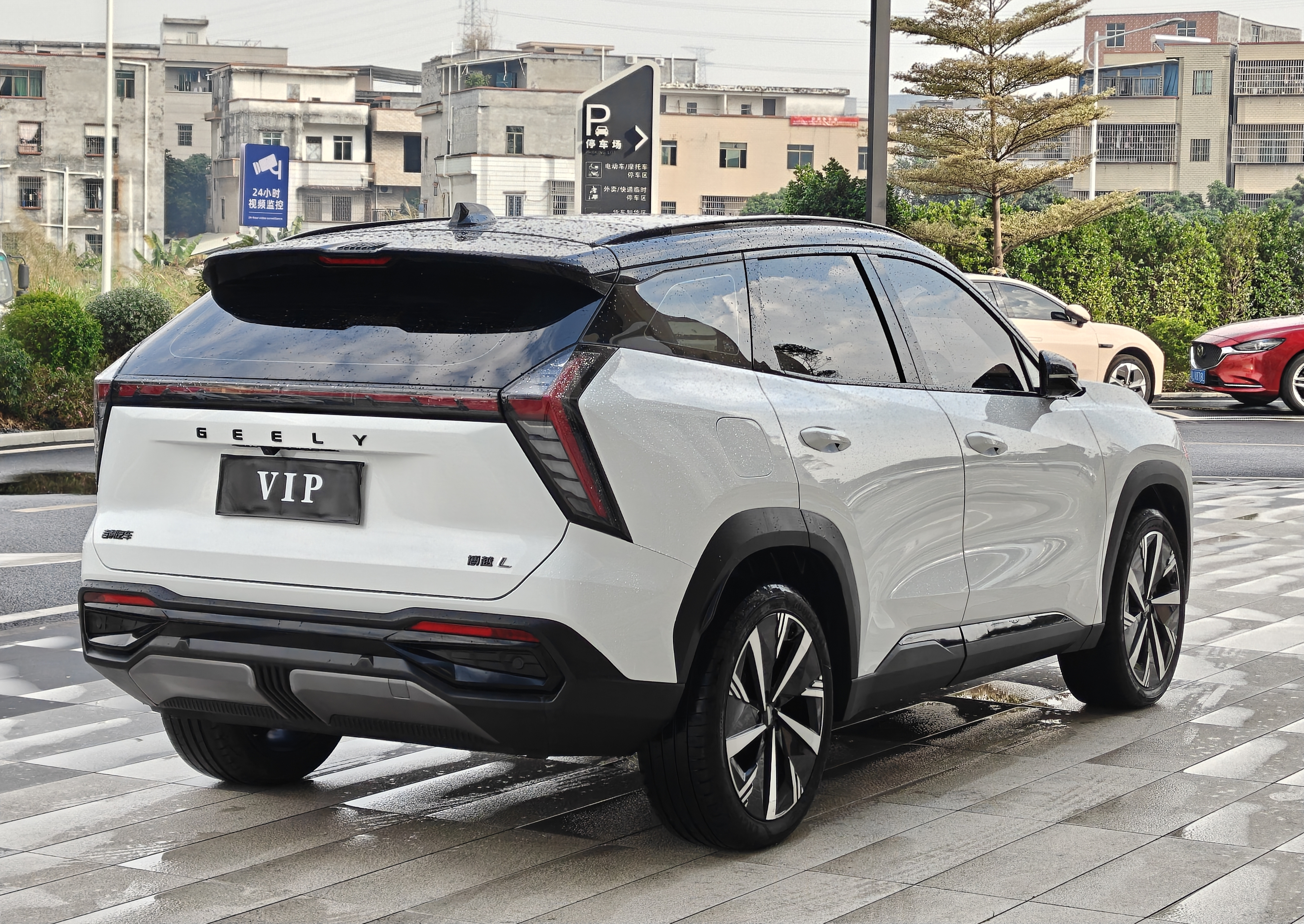 GEELY Boyue L 2023 car image #5