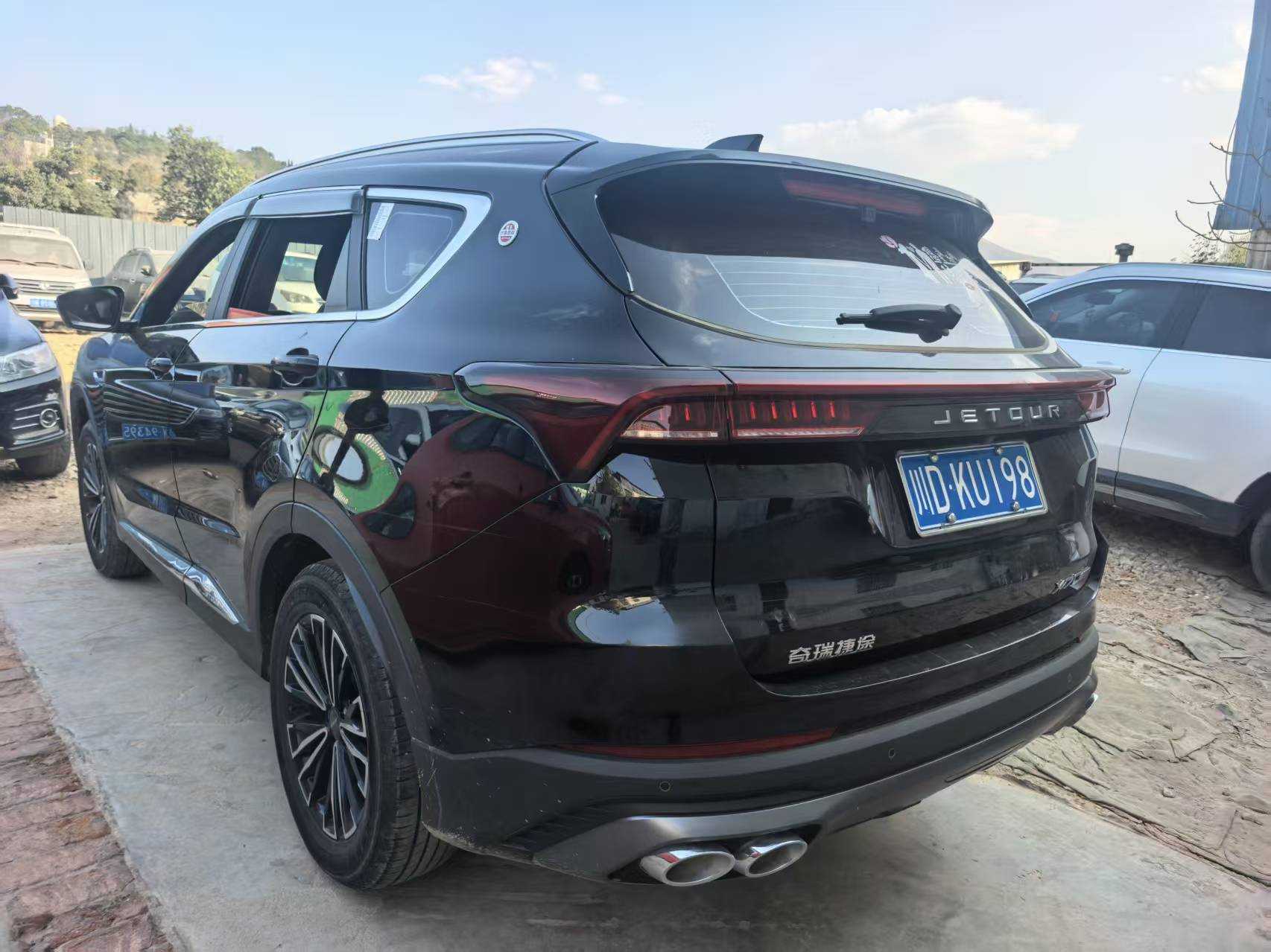 X70 PLUS 2023 car image #5