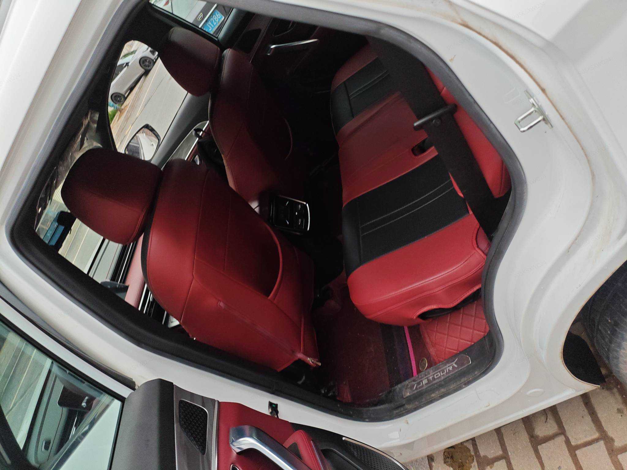 X70 PLUS 2023 car image #5