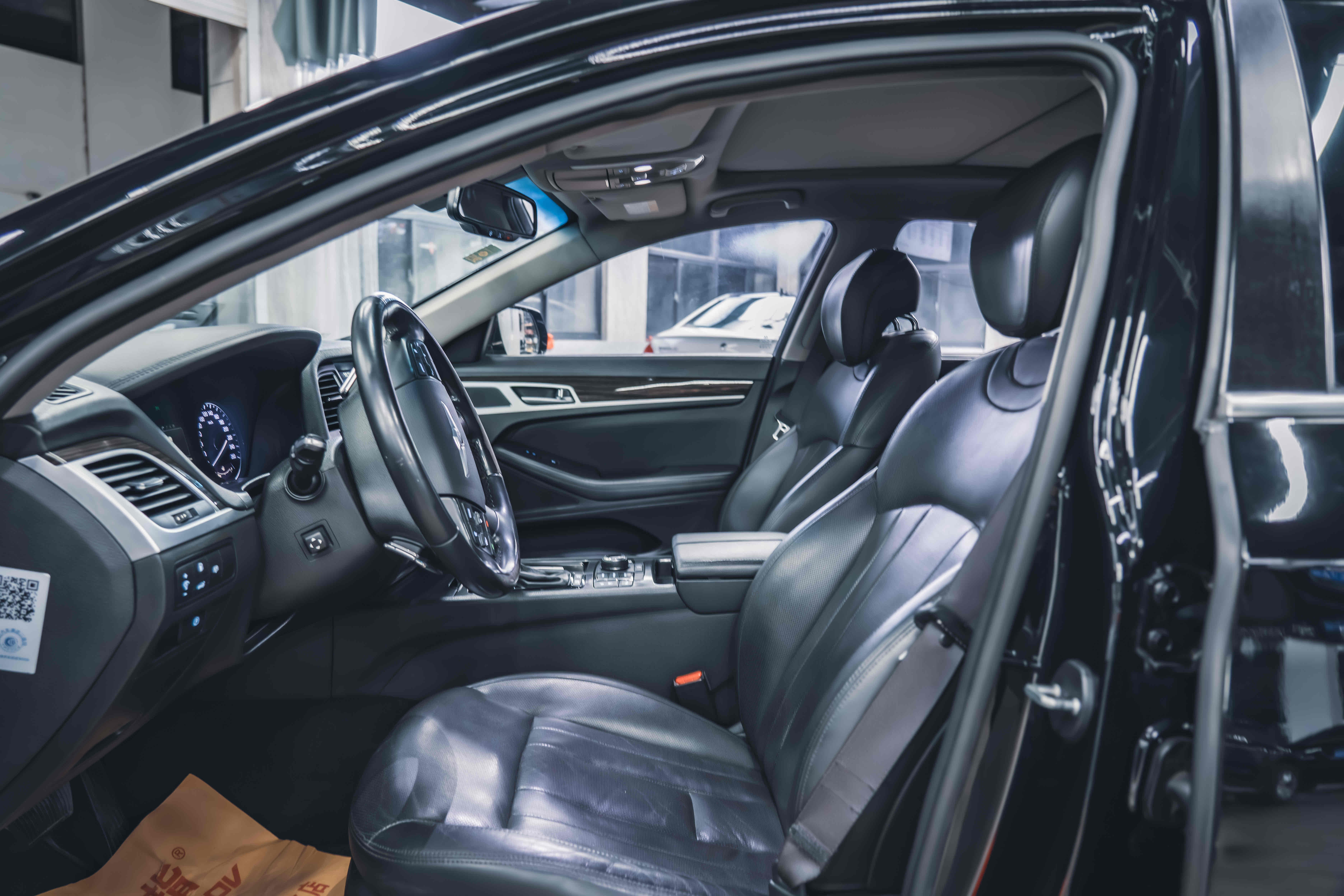 Hyundai Genesis 2015 #5 Hyundai Genesis 2015 car image #5