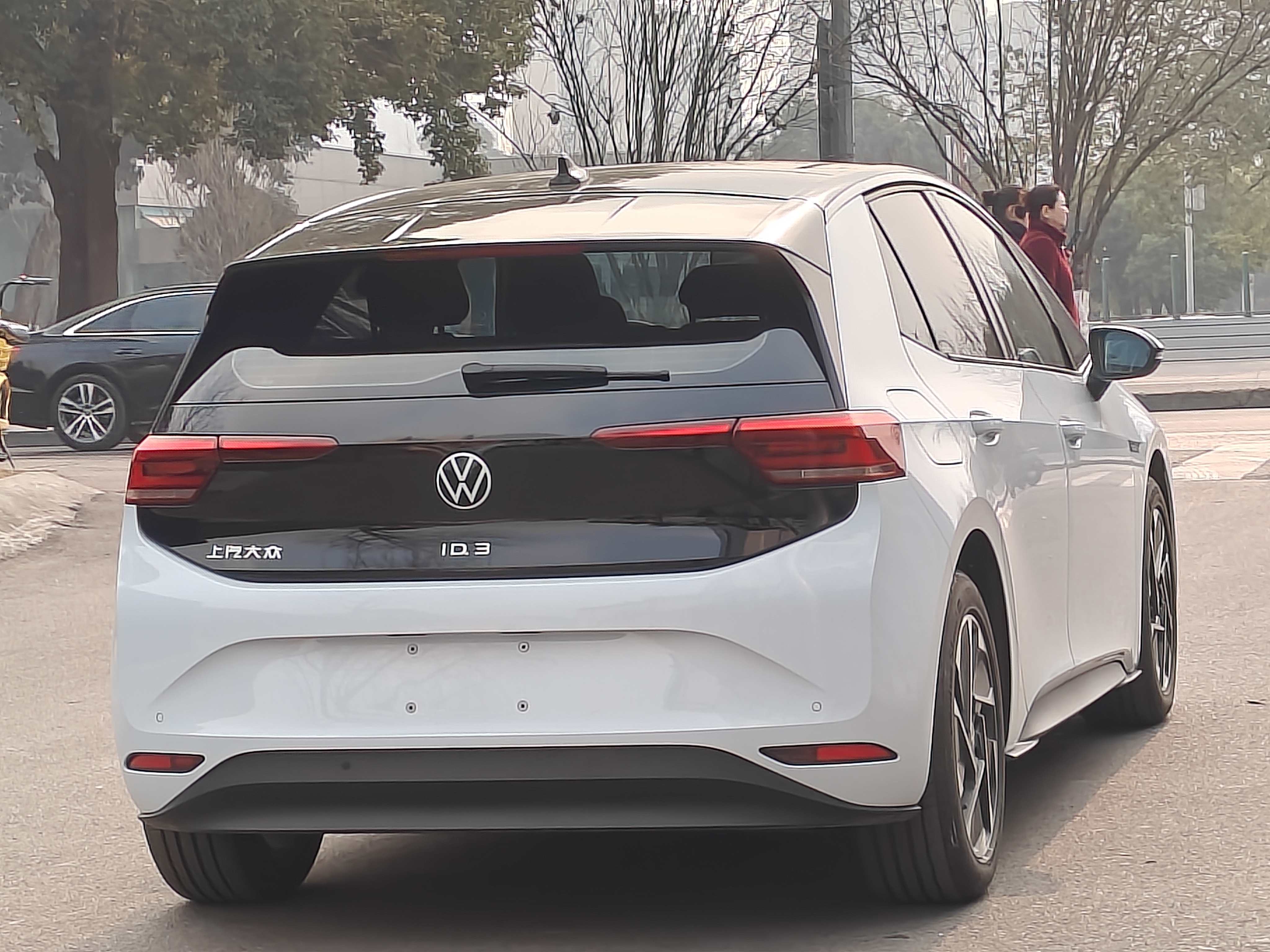 Volkswagen ID.3 2023 immagine di auto #5