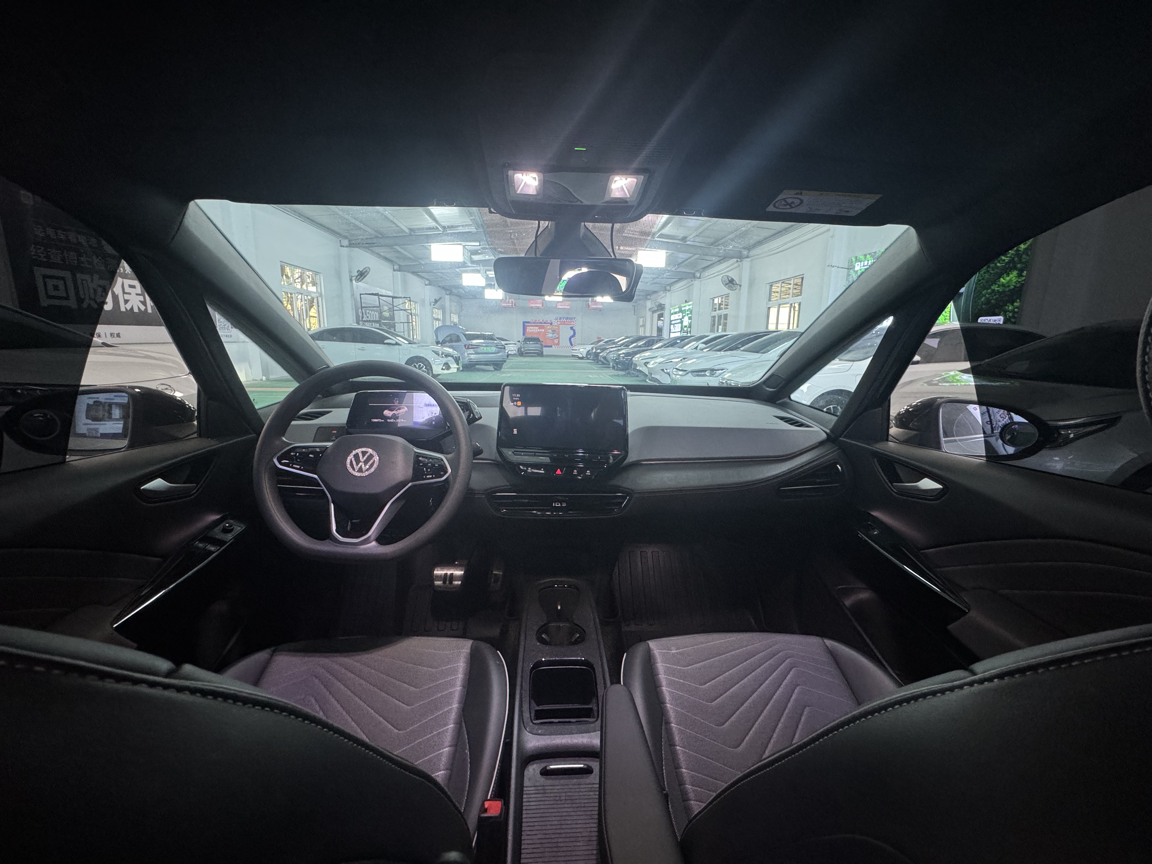 Volkswagen ID.3 2024 immagine di auto #5