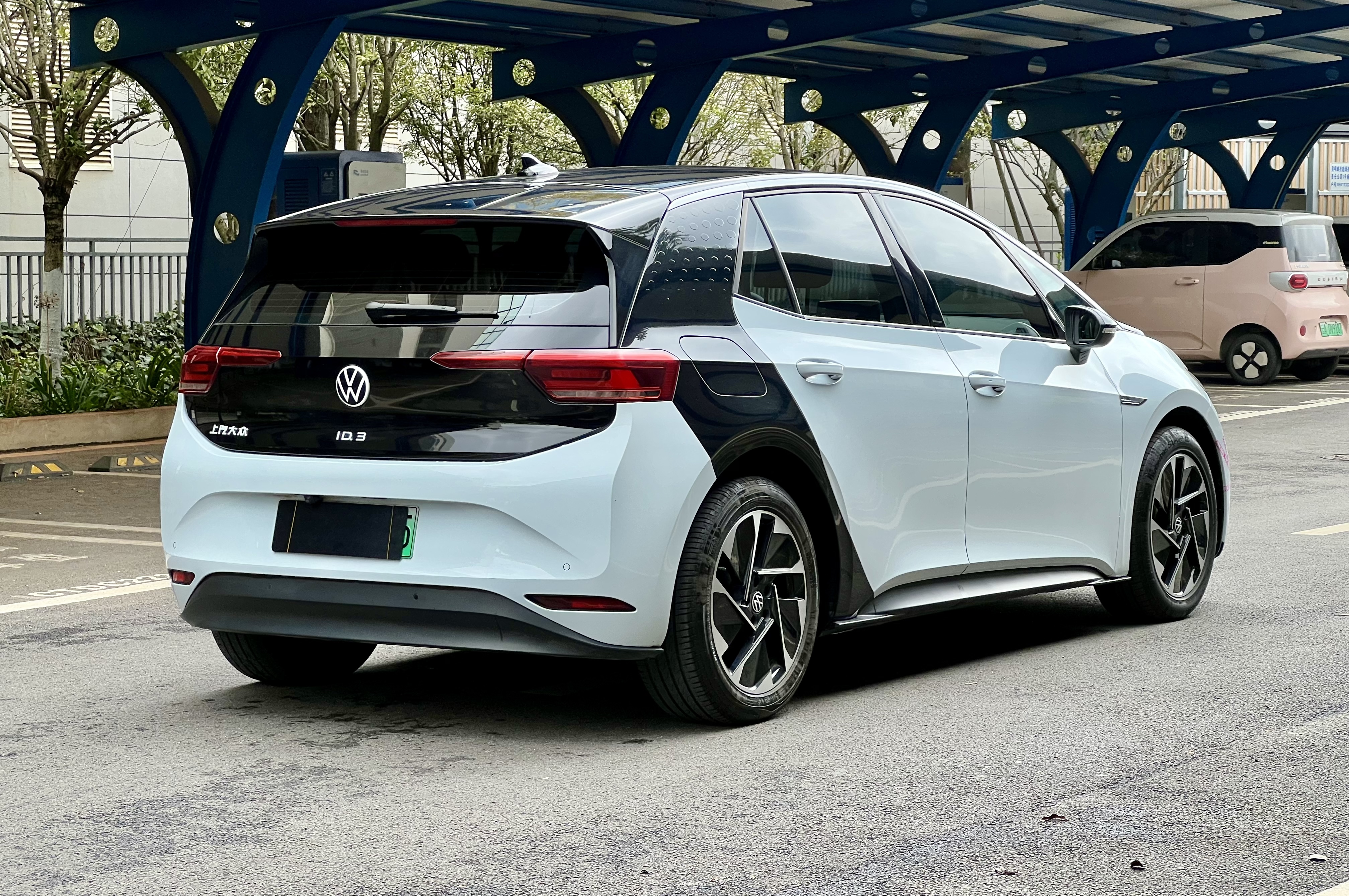 Volkswagen ID.3 2024 immagine di auto #5
