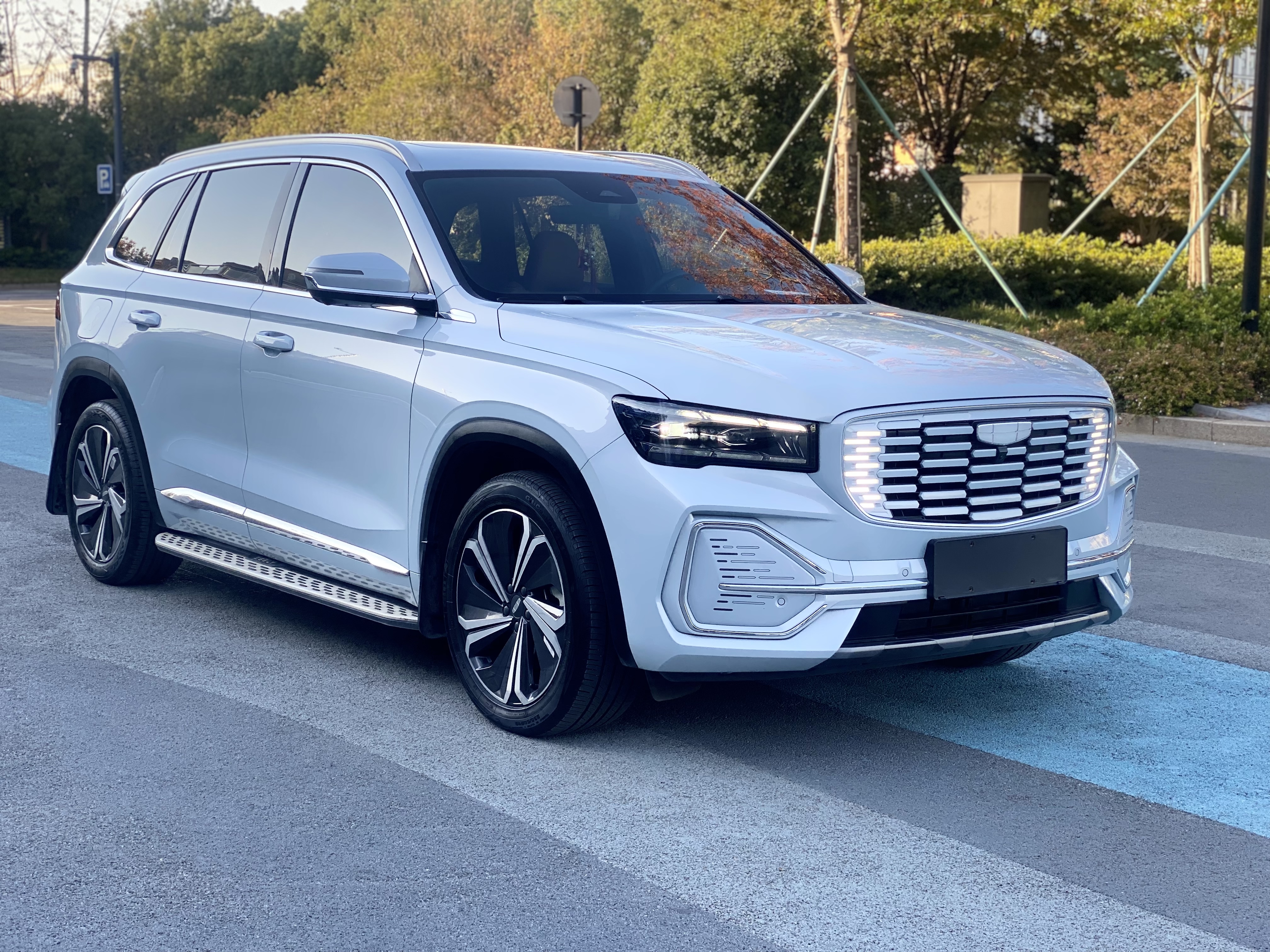 GEELY Monjaro EREV 2023 #5 GEELY Monjaro EREV 2023 car image #5