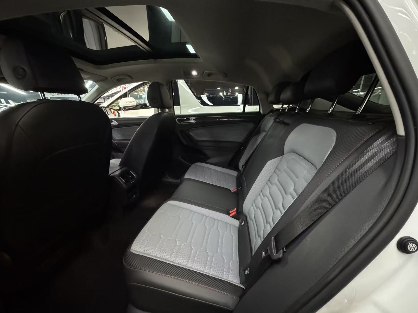 Volkswagen Tiguan X 2024 #5 Volkswagen Tiguan X 2024 car image #5