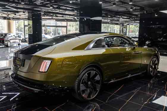 Rolls-Royce Spectre 2025 immagine di auto #5