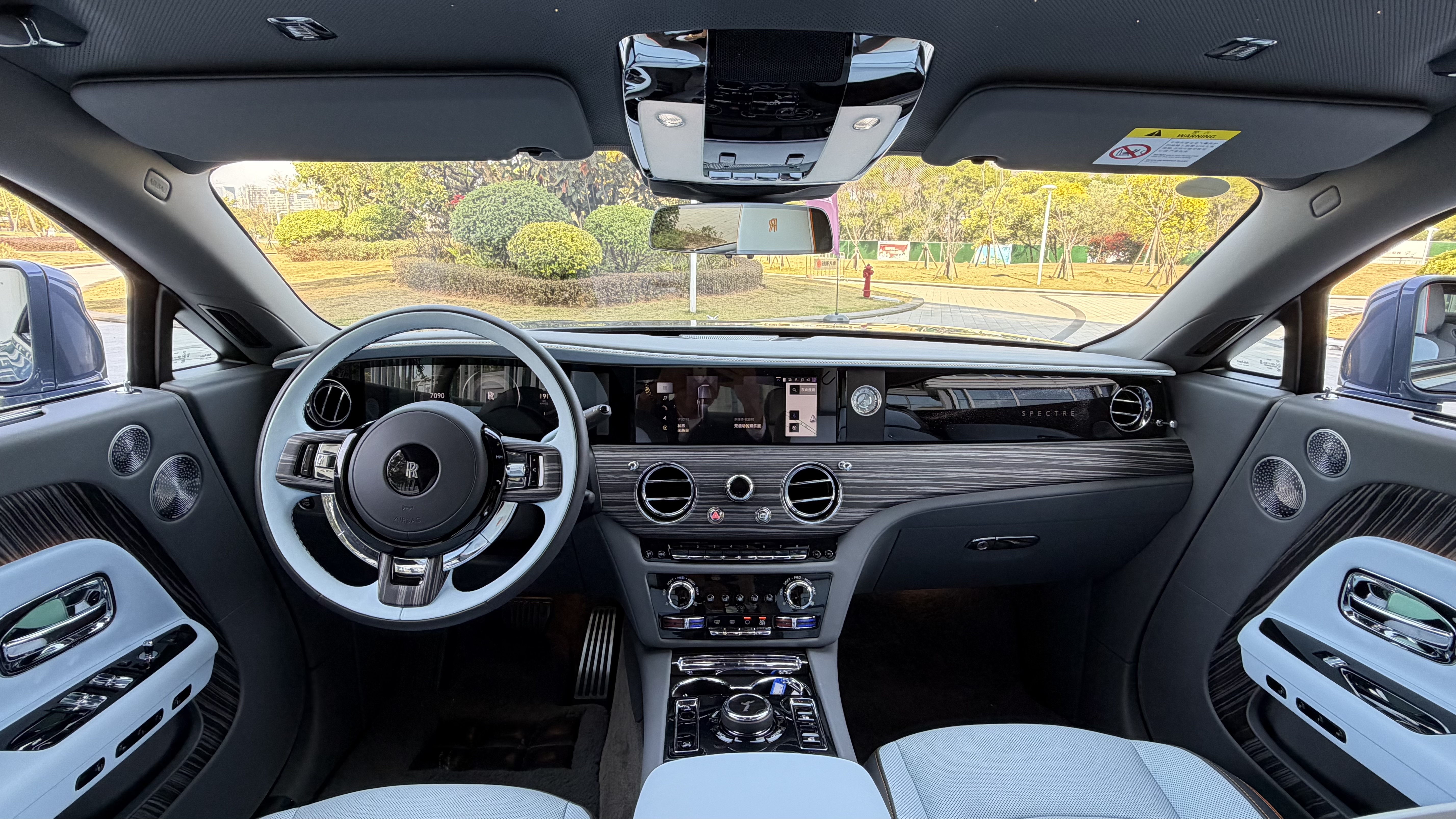 劳斯莱斯 闪灵 2024 #5 劳斯莱斯 闪灵 2024 汽车图片 #5