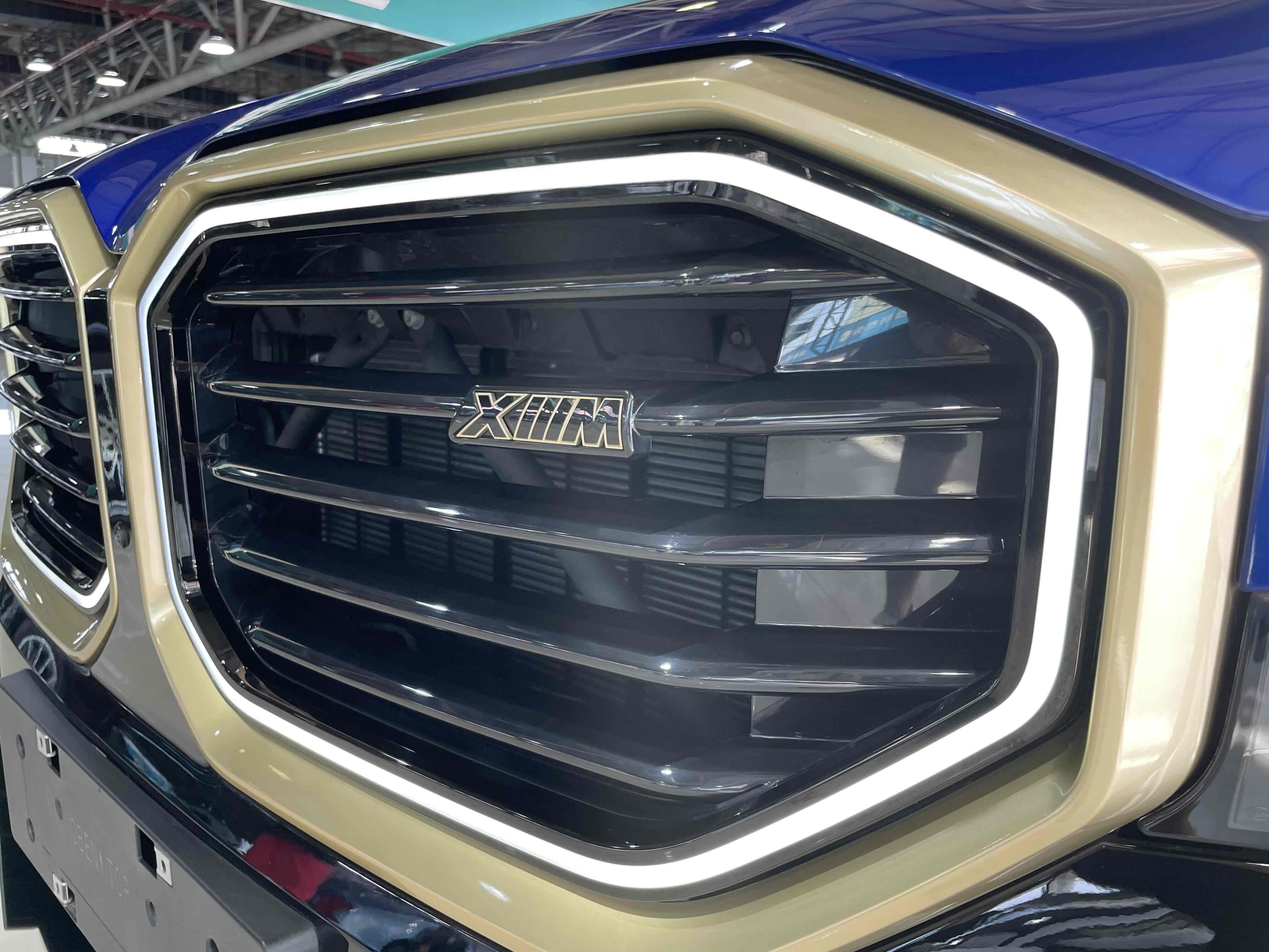 BMW XM 2024 car image #5