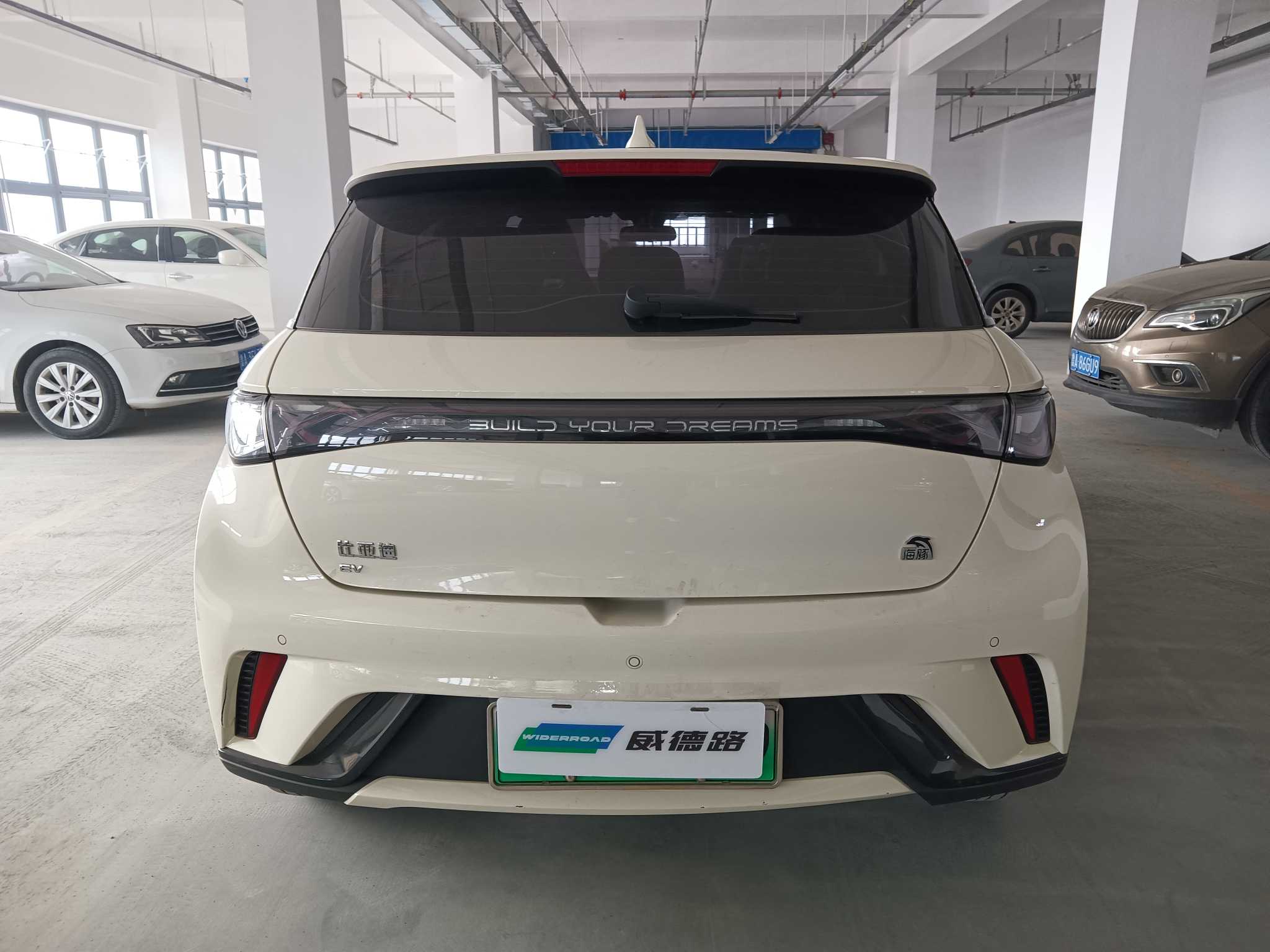 BYD Dolphin 2023 #5 BYD Dolphin 2023 صورة سيارة #5