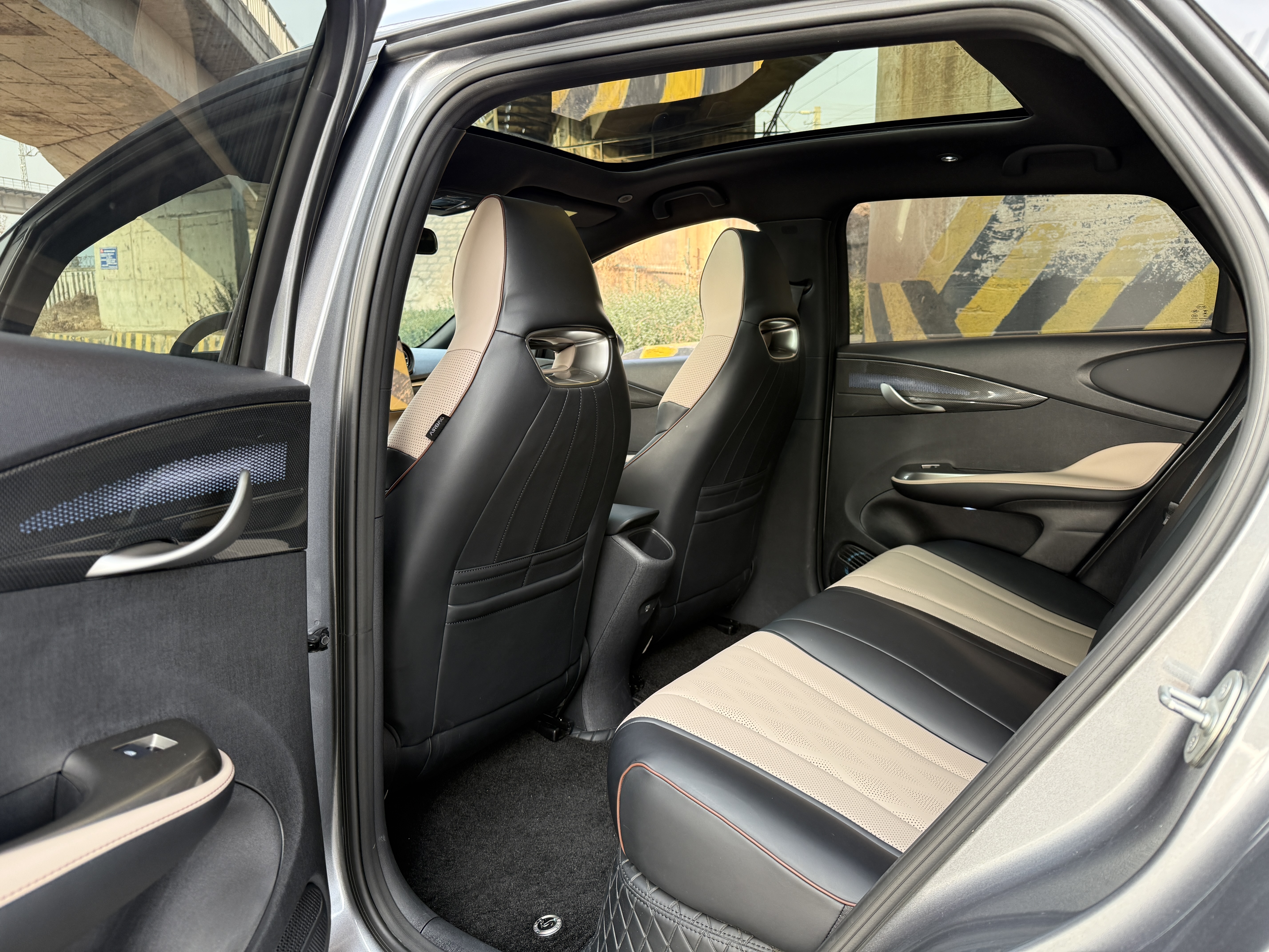 BYD Dolphin 2023 car image #5