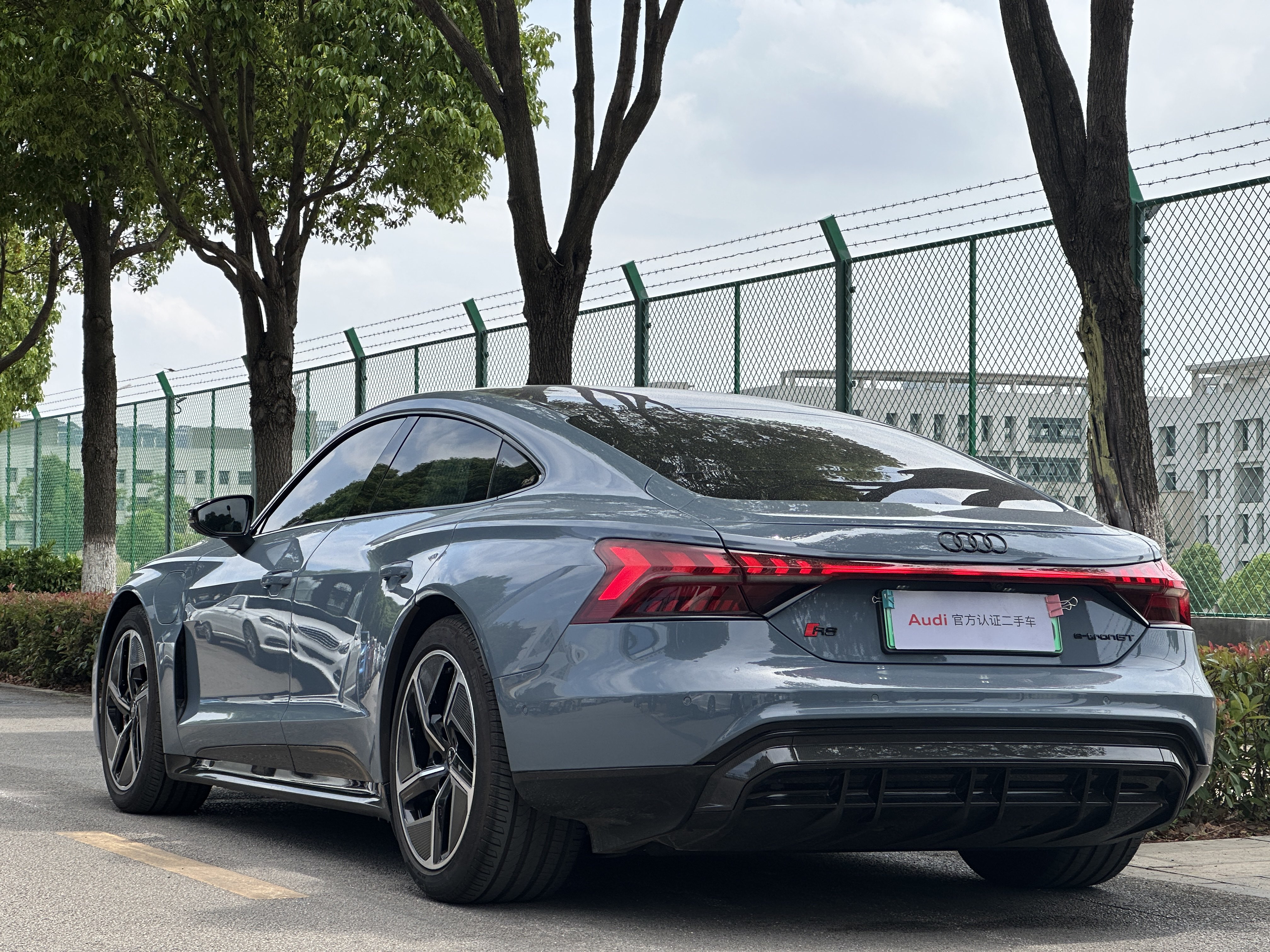 Audi RS e-tron GT 2024 #5 Audi RS e-tron GT 2024 car image #5