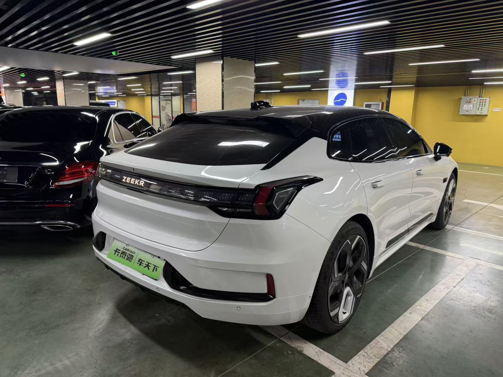 极氪 极氪001 2023 汽车图片 #5