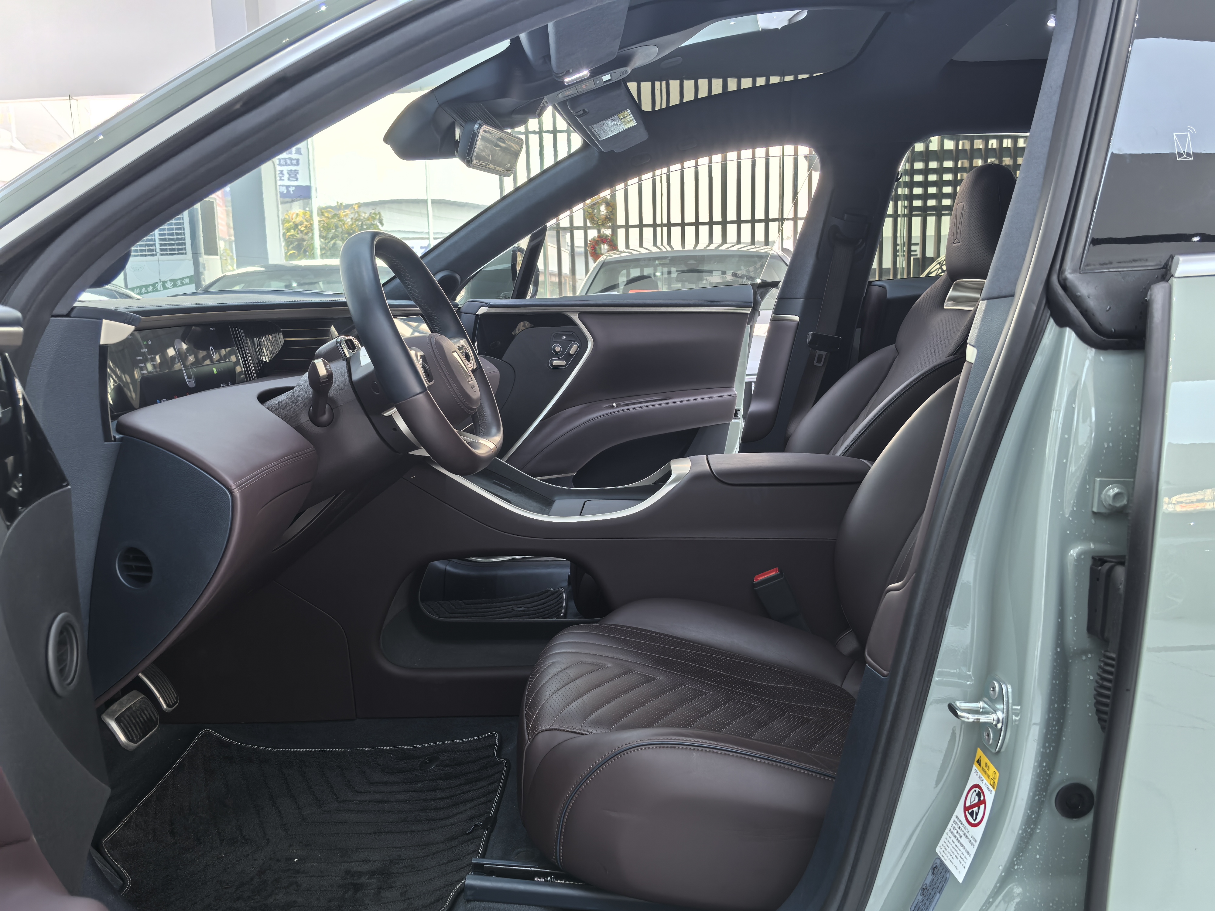 Avatr 11 2023 immagine di auto #5