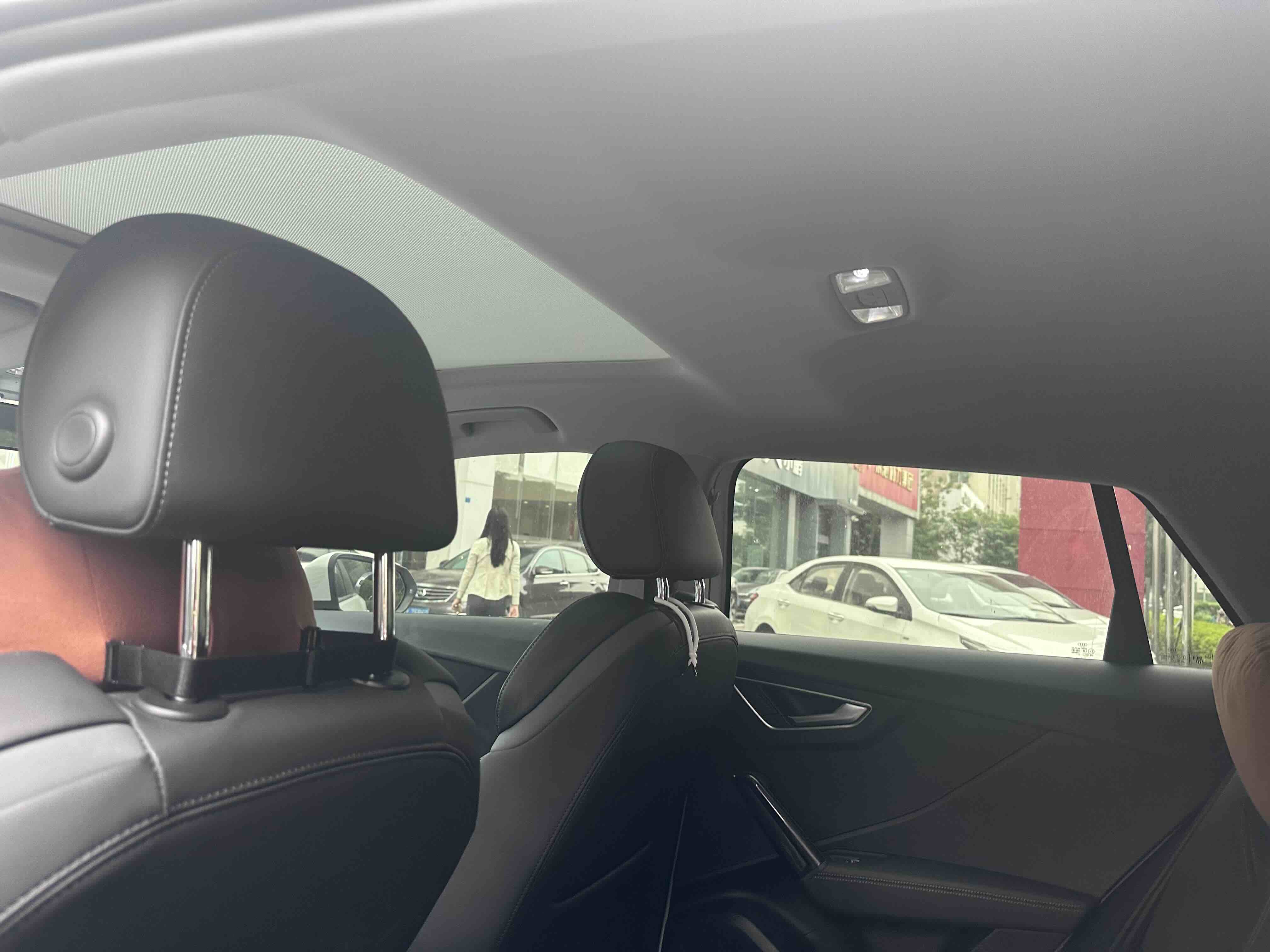 Audi Q2L 2023 car image #5