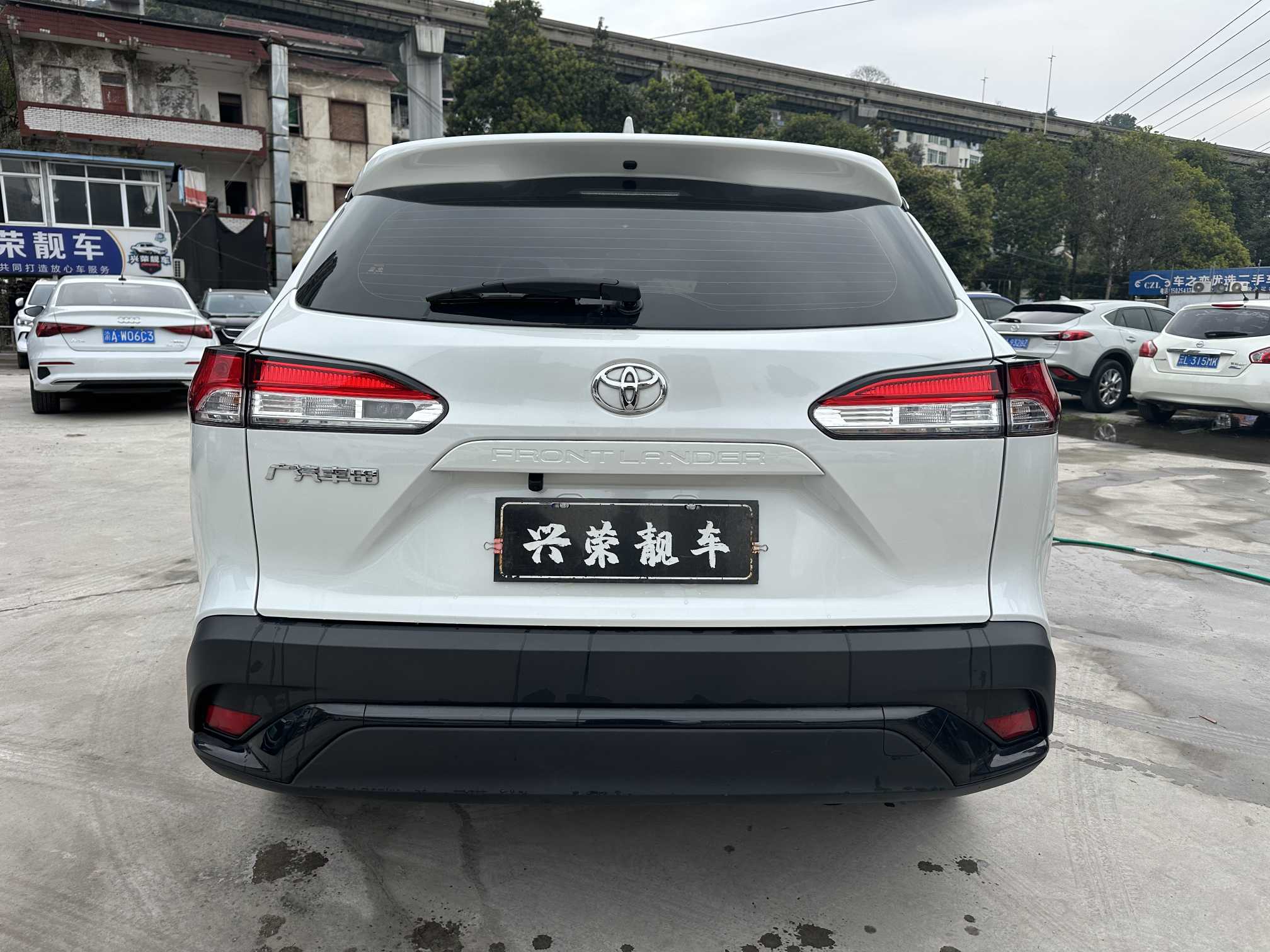 Toyota Frontlander 2023 car image #5