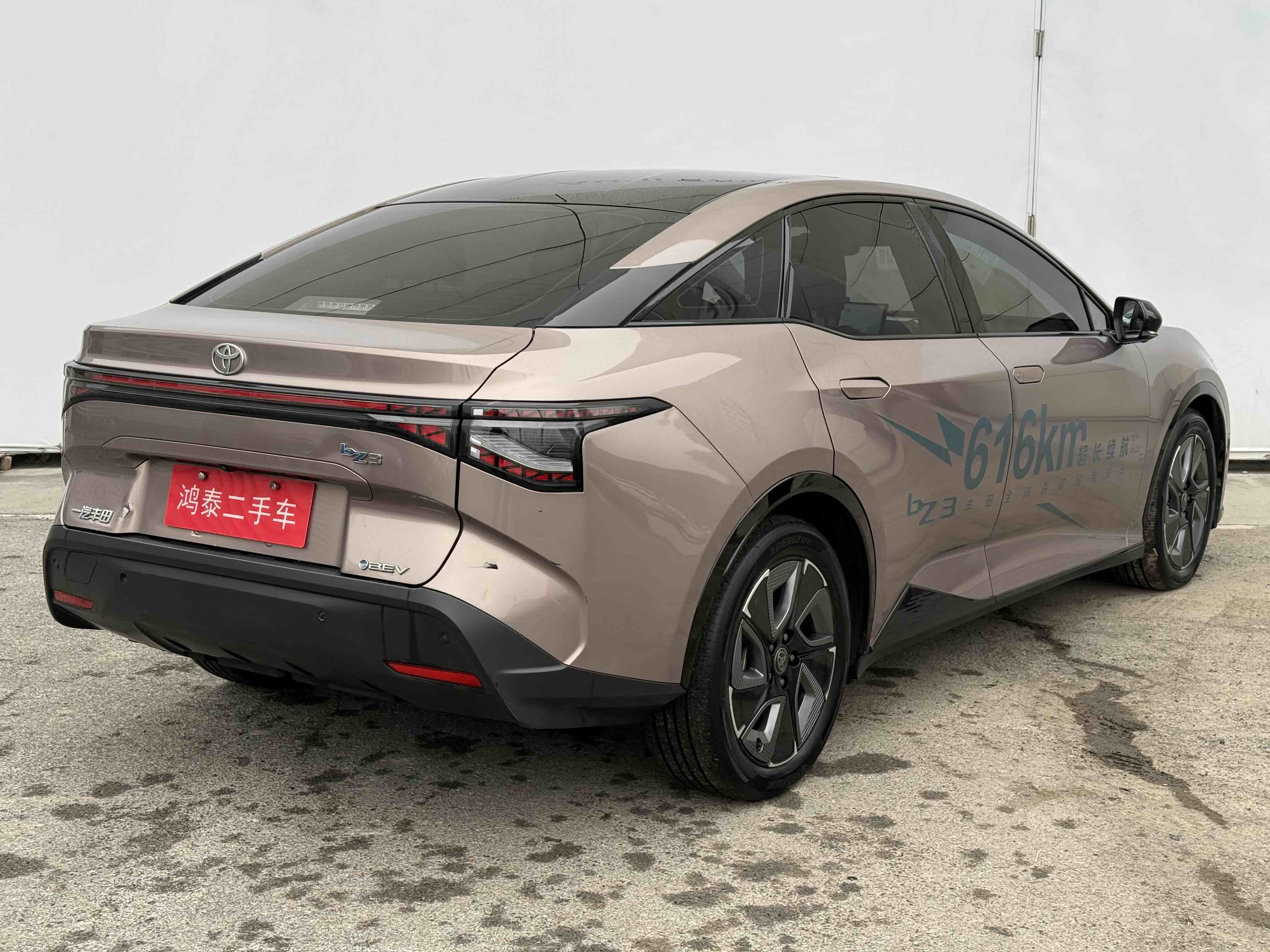 Toyota bZ3 2023 صورة سيارة #5