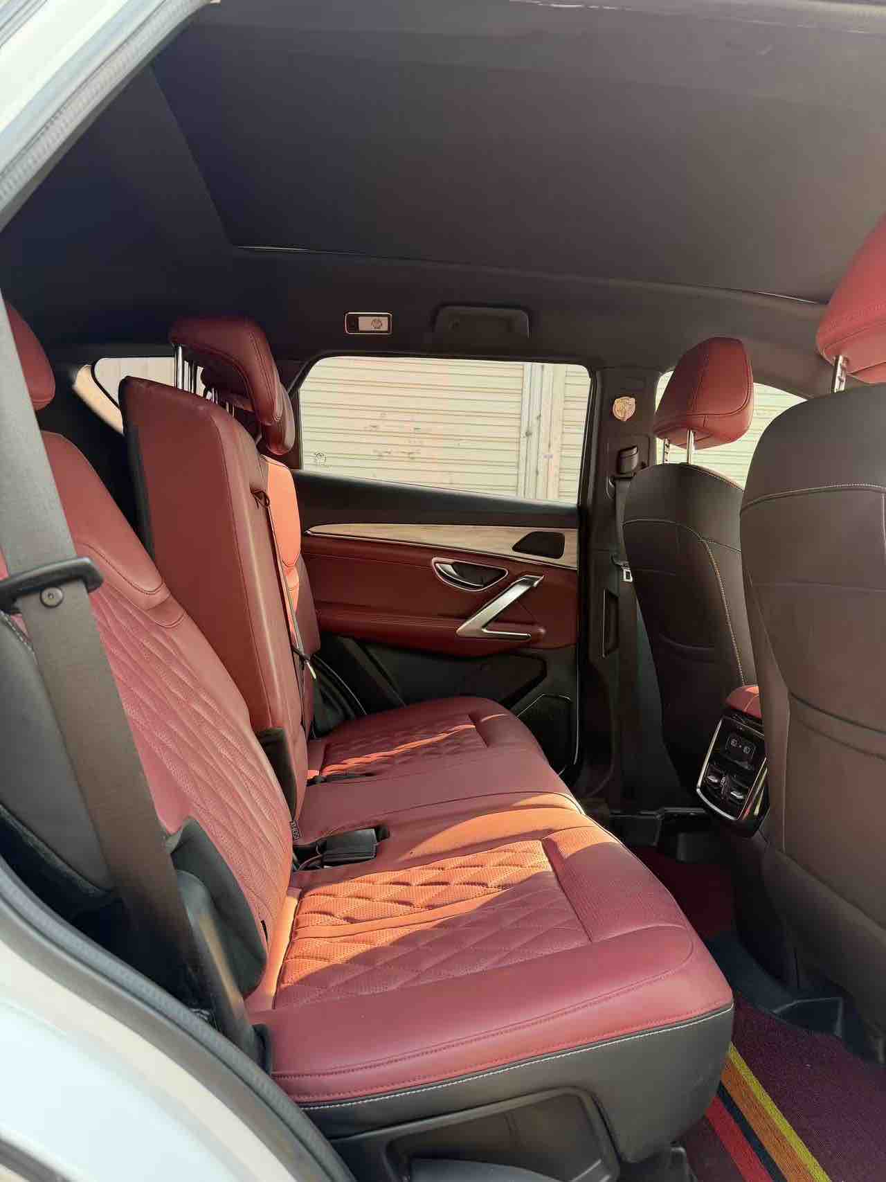 X70 PLUS 2023 car image #5