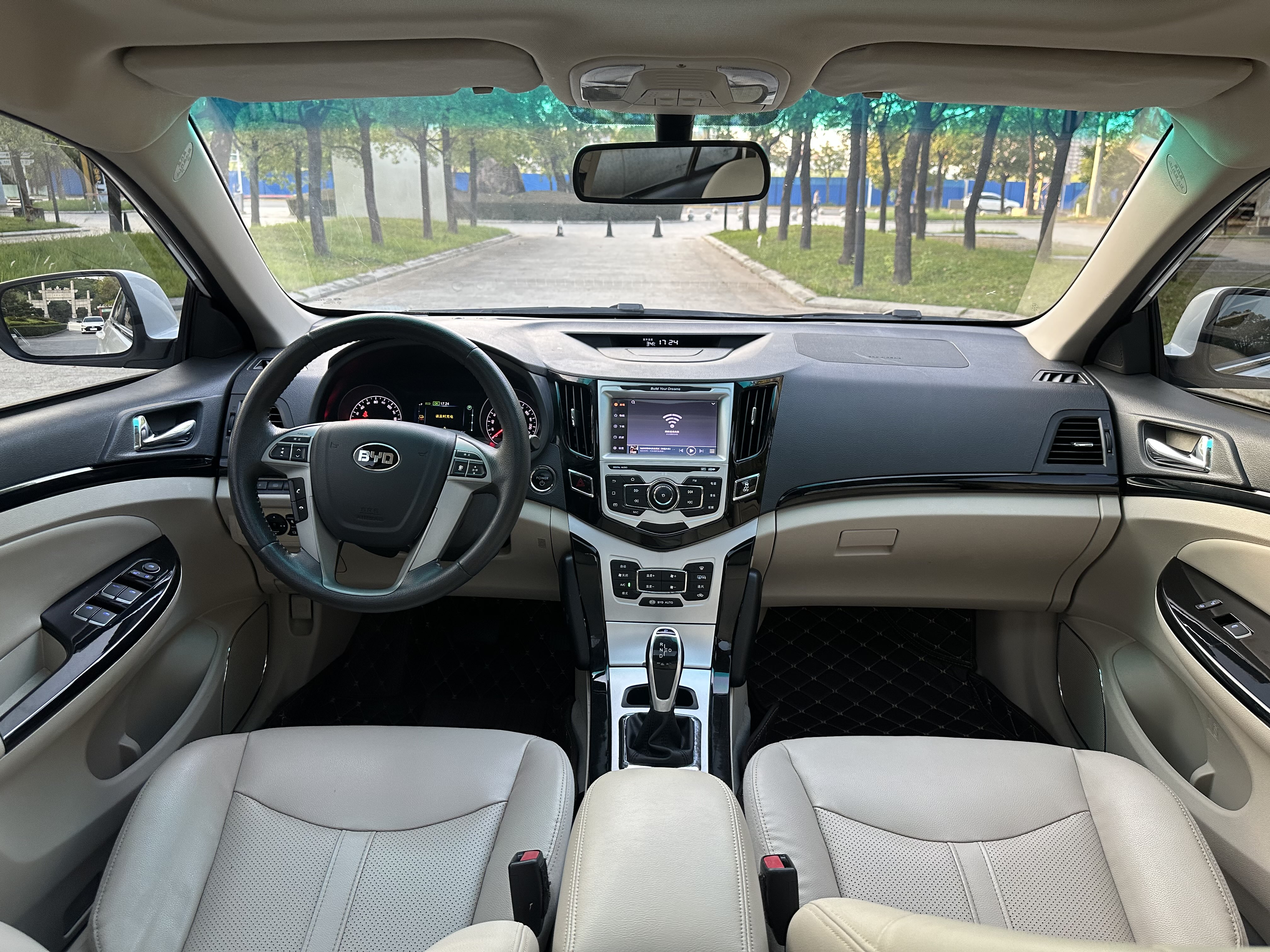 BYD G5 2017 #5 BYD G5 2017 car image #5