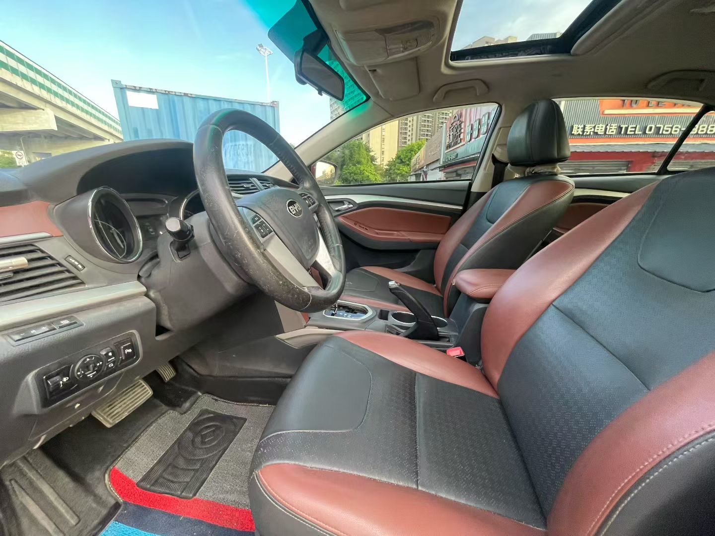 BYD G5 2016 immagine di auto #5