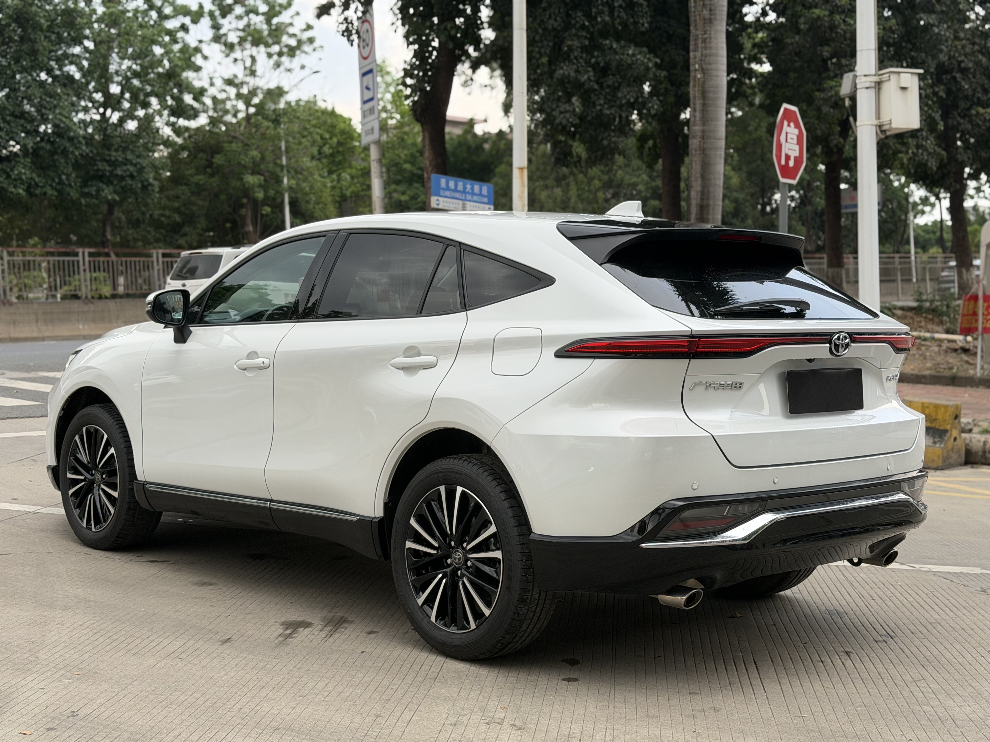 Toyota Venza 2023 car image #5