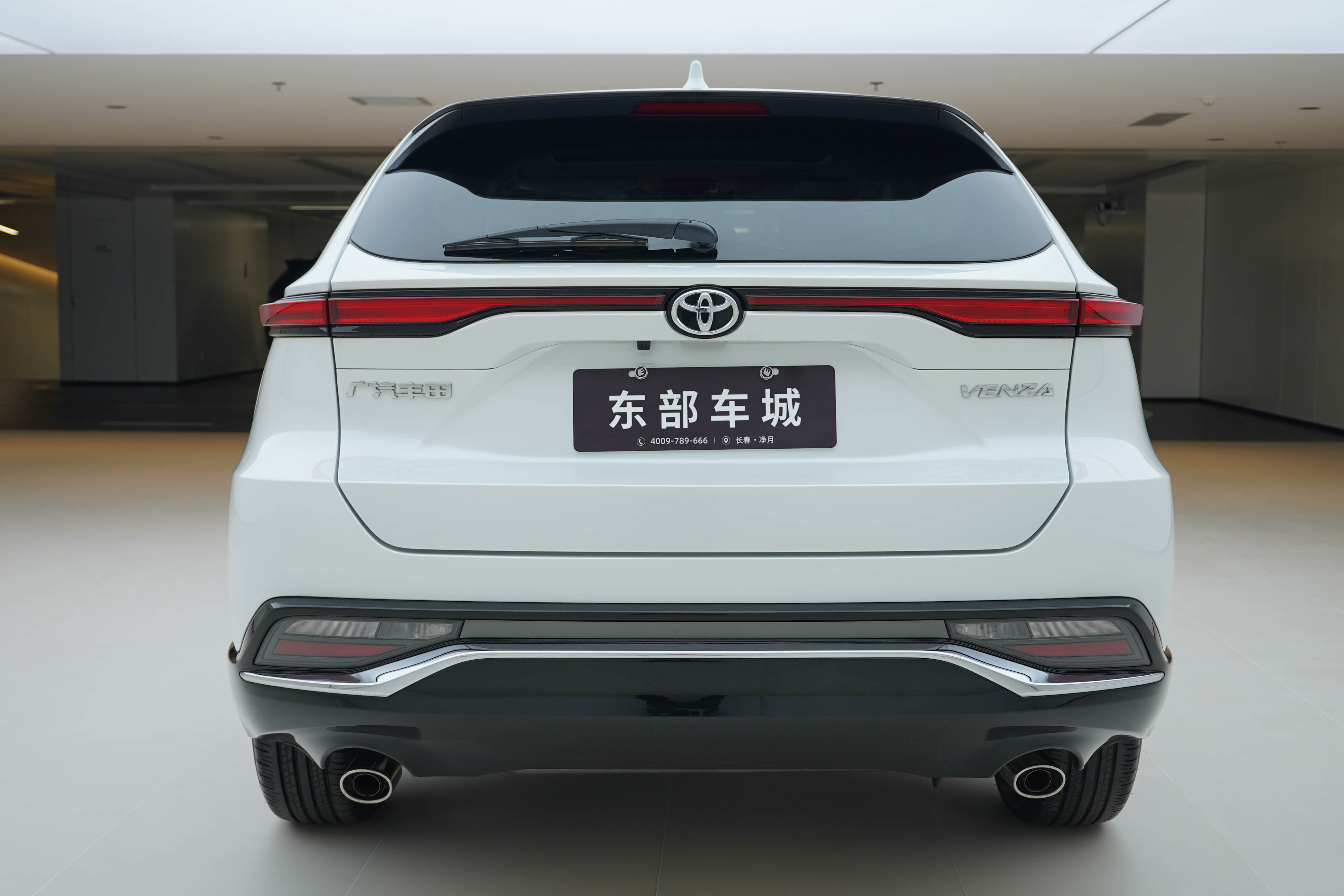 Toyota Venza 2024 صورة سيارة #5