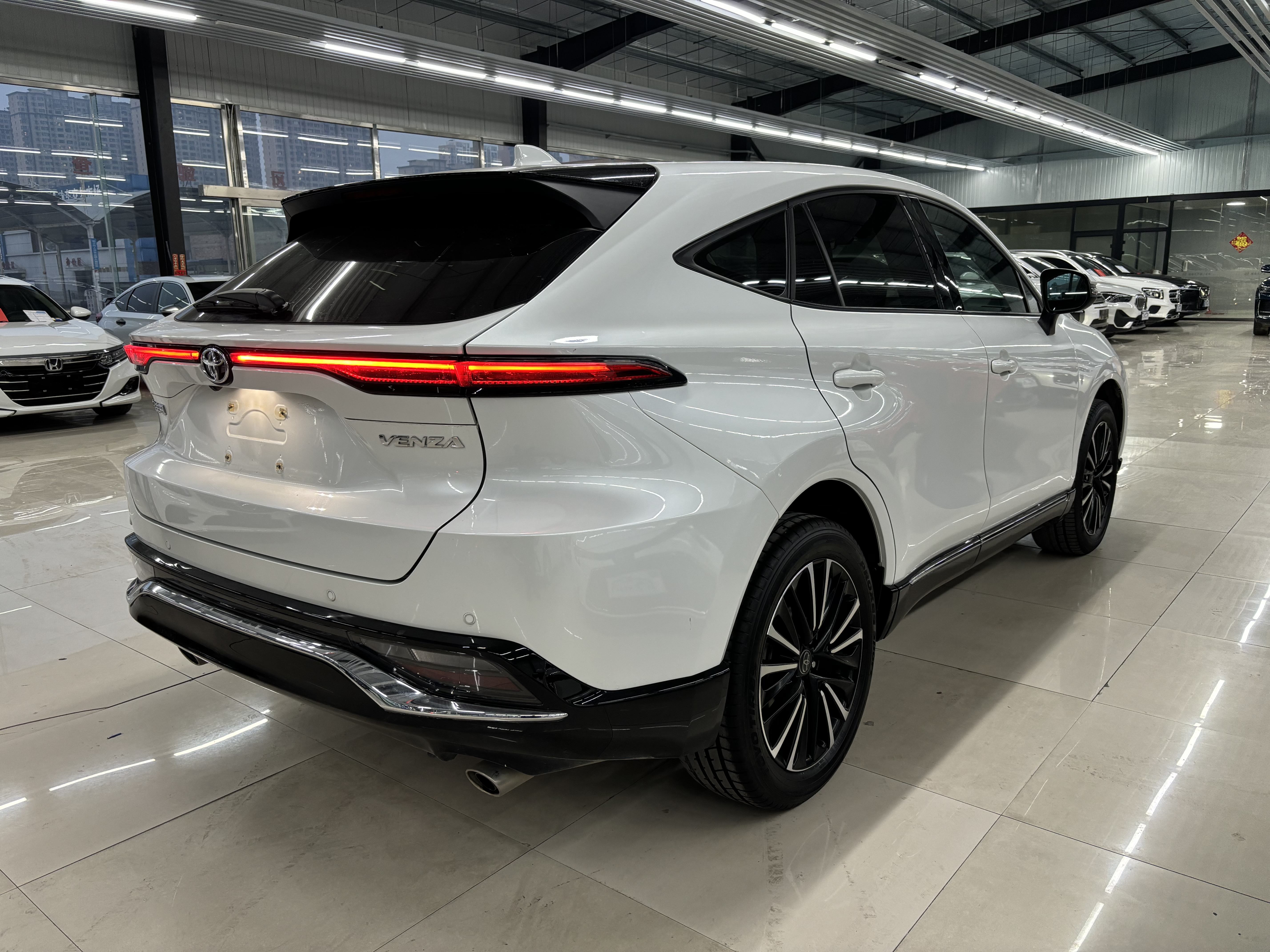 Toyota Venza 2023 immagine di auto #5