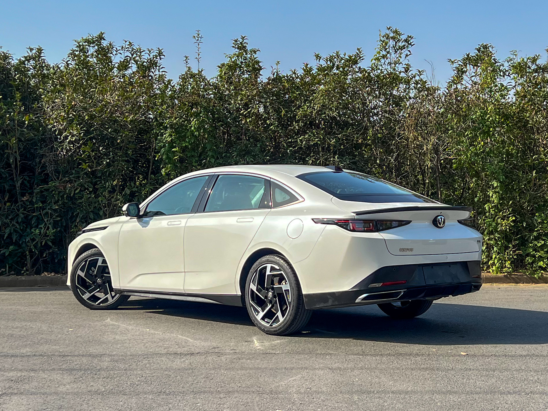 Changan Lamore 2023 immagine di auto #5