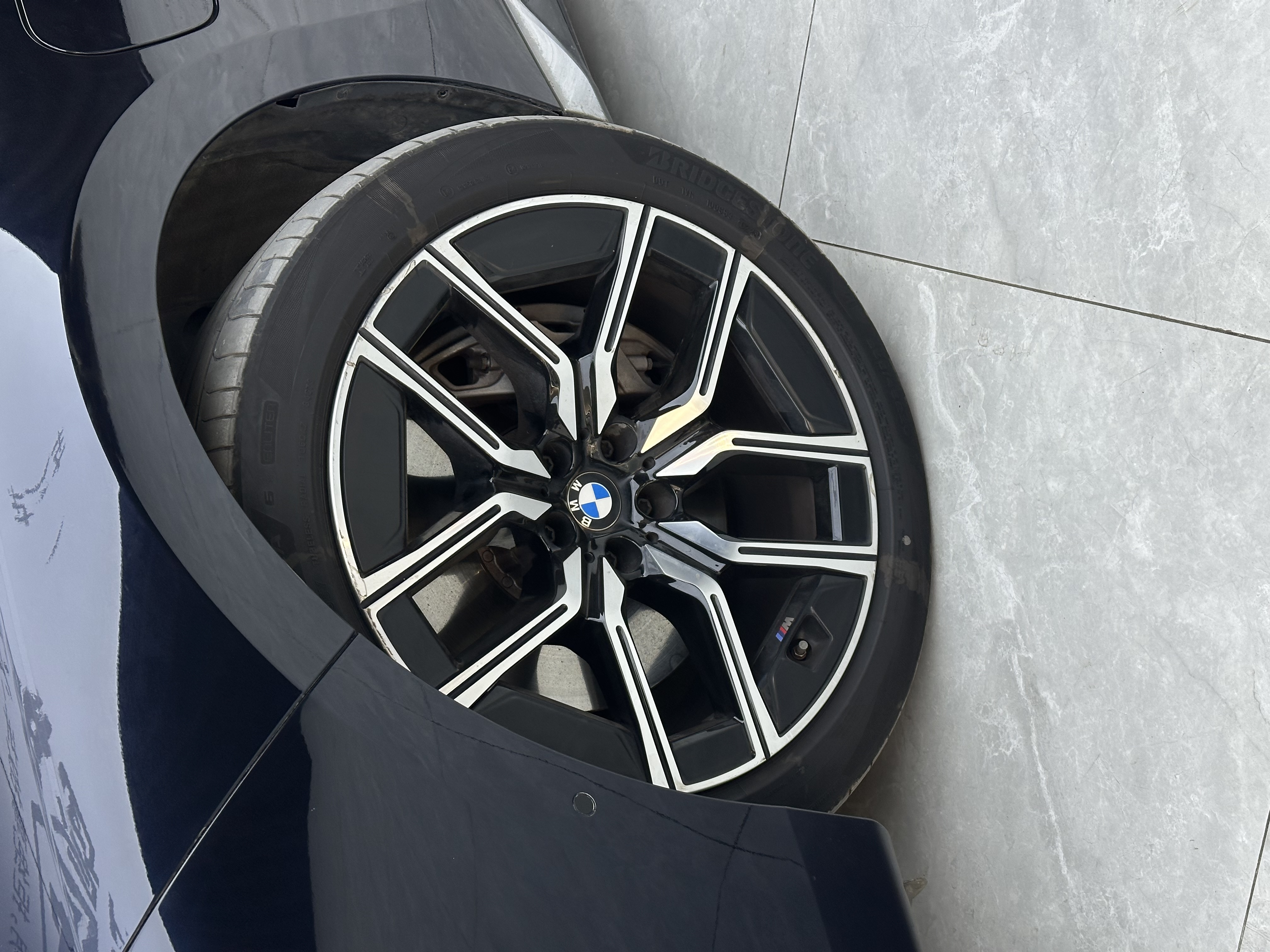 BMW i7 2023 #5 BMW i7 2023 car image #5