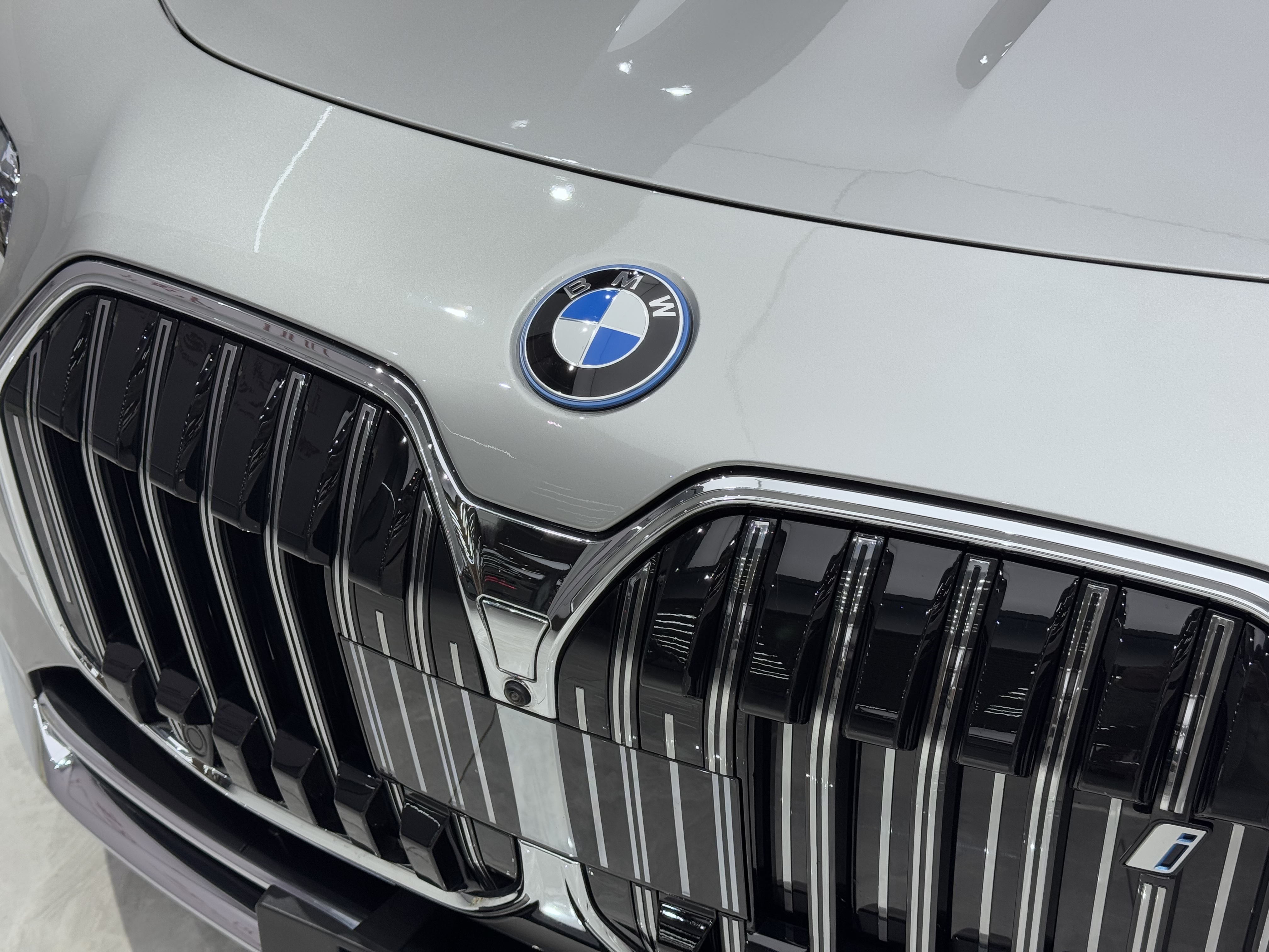 BMW i7 2023 immagine di auto #5