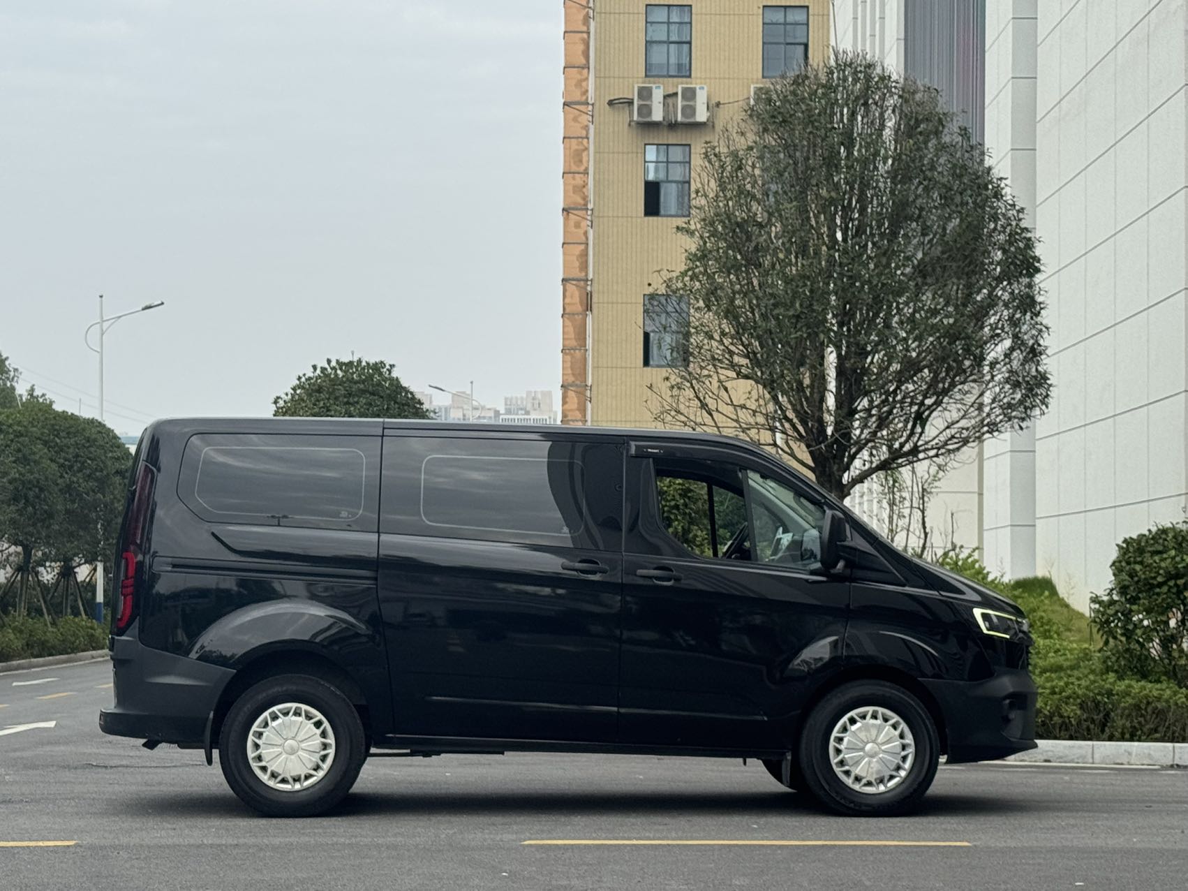 Ford Transit T8 2023 #5 Ford Transit T8 2023 car image #5