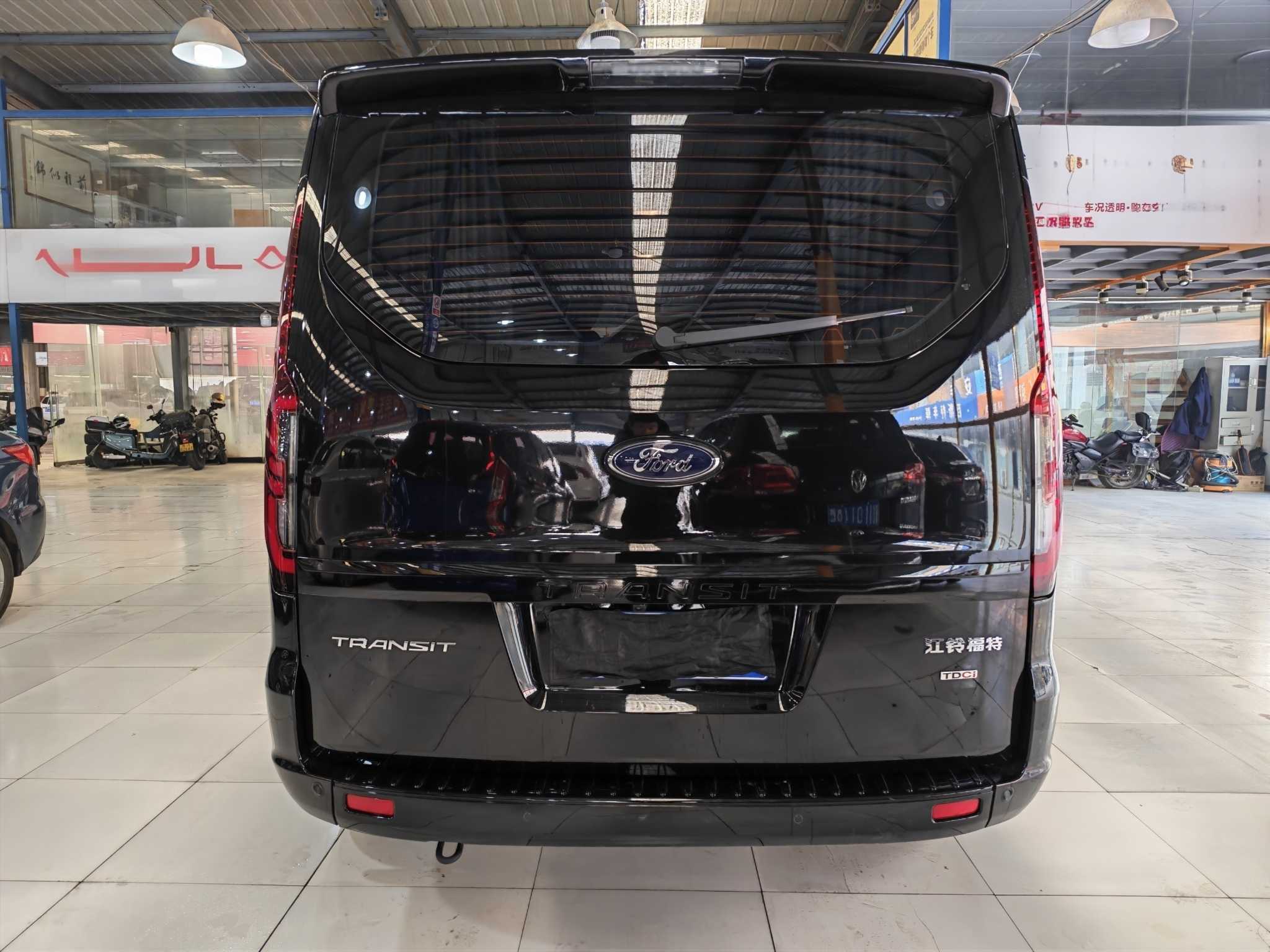 Ford Transit 2025 immagine di auto #5