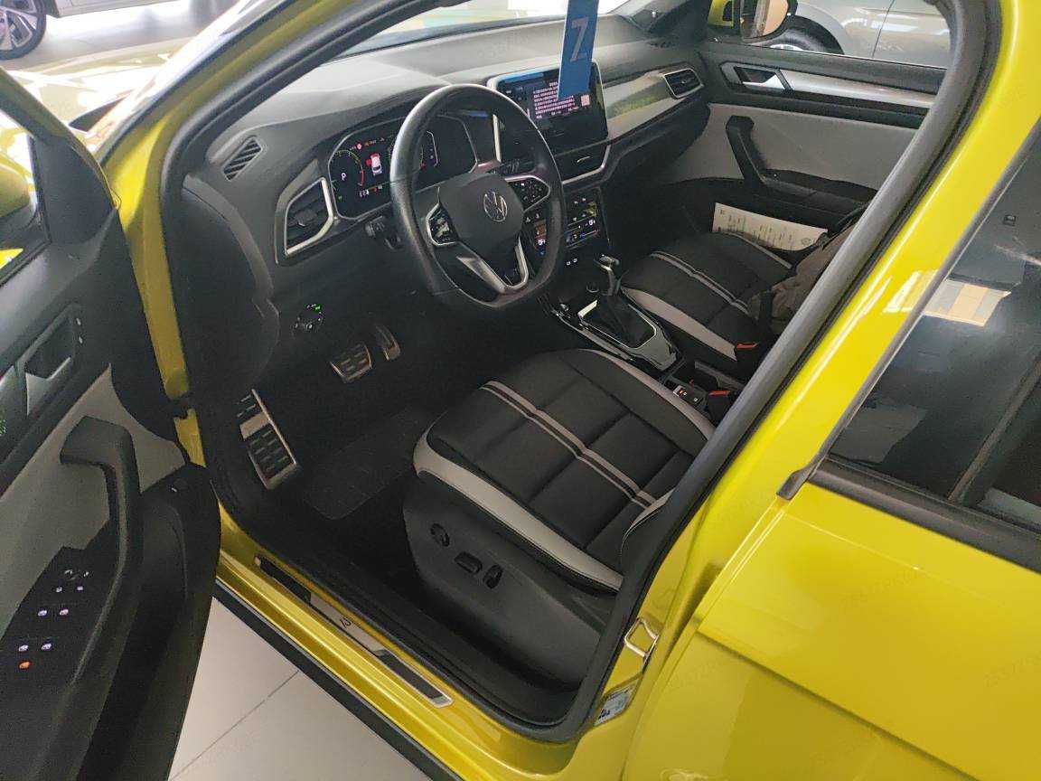 Volkswagen T-Roc 2023 #5 Volkswagen T-Roc 2023 car image #5