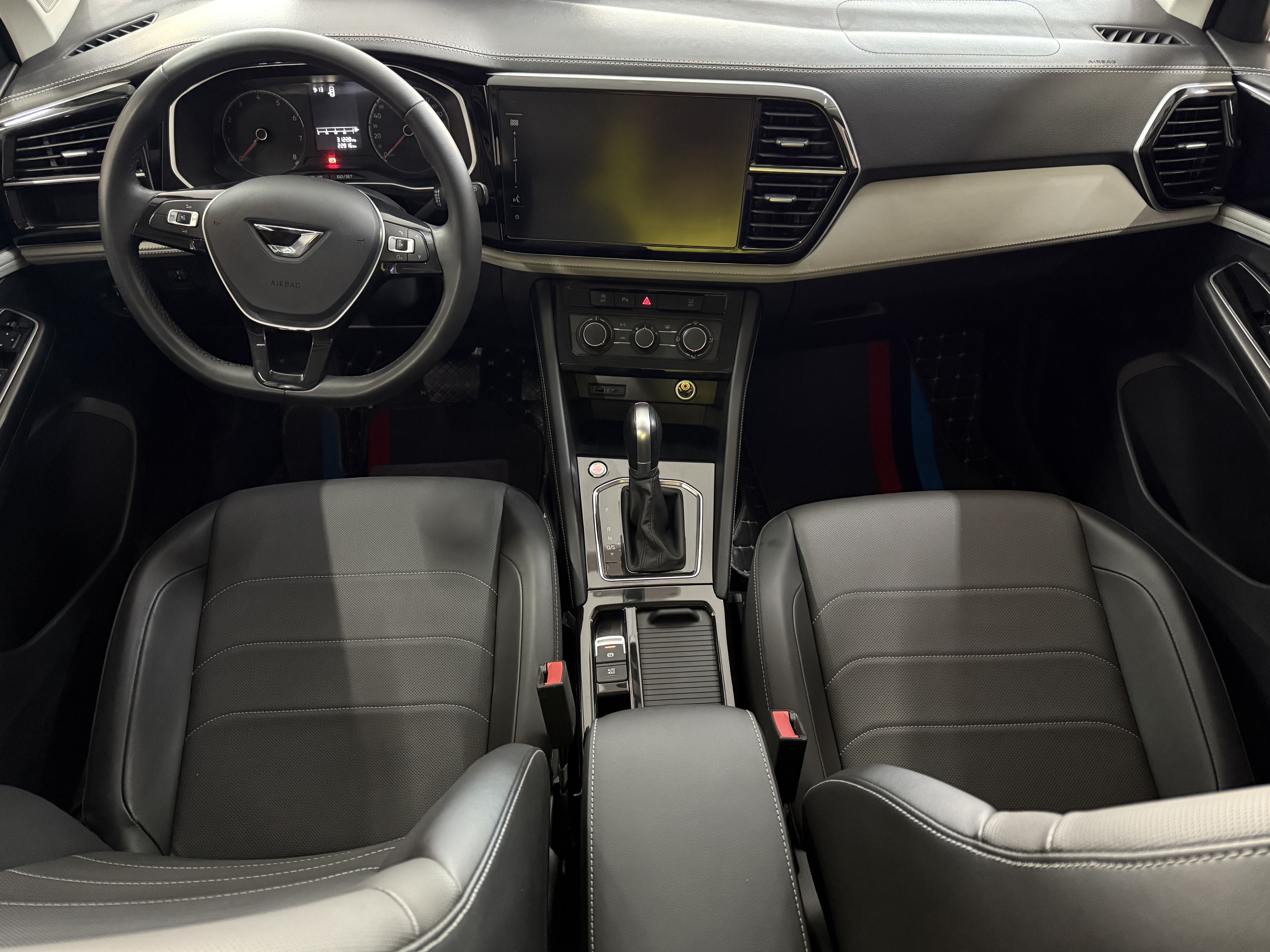 VS5 2023 car image #5