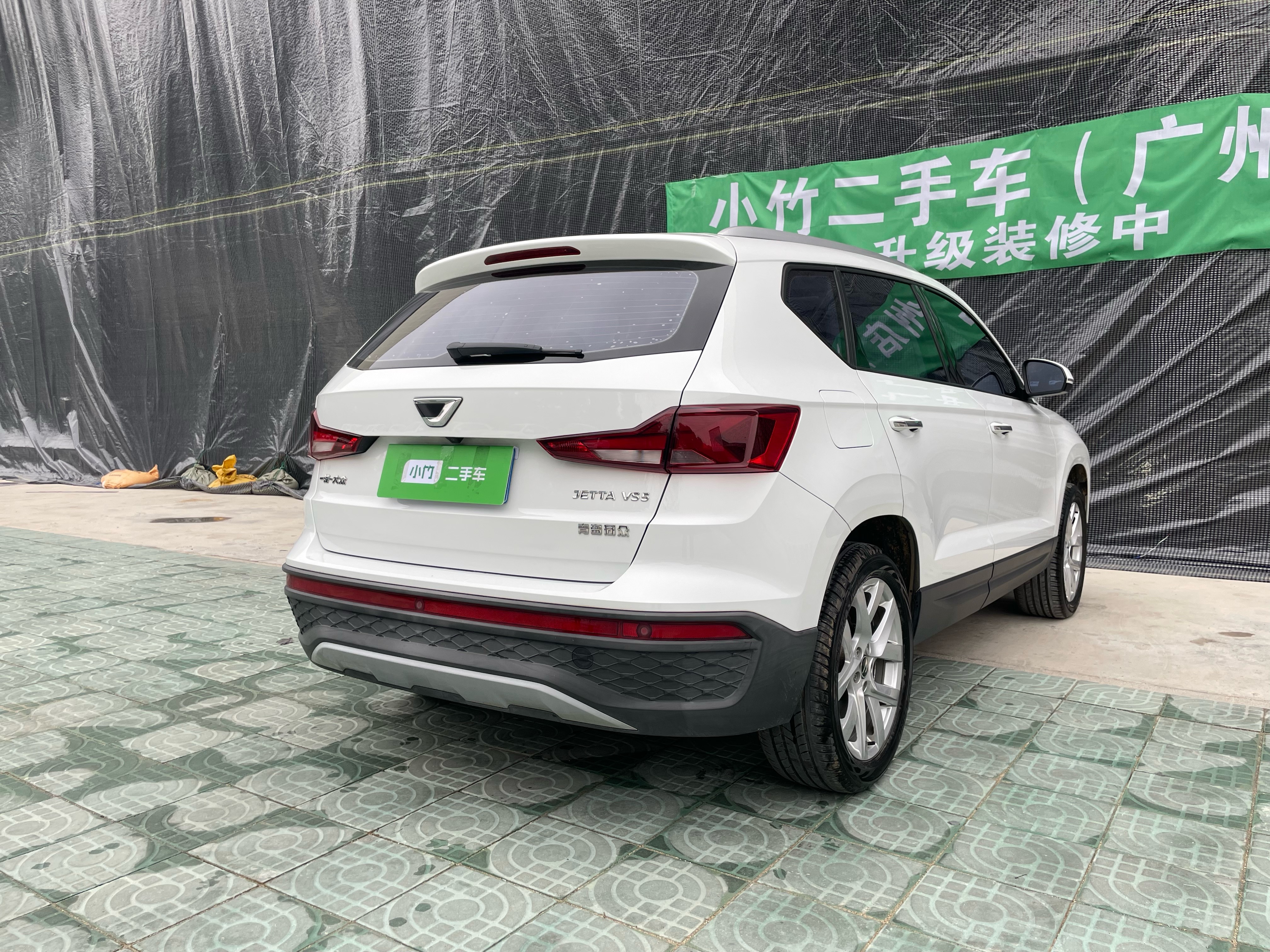 VS5 2024 car image #5