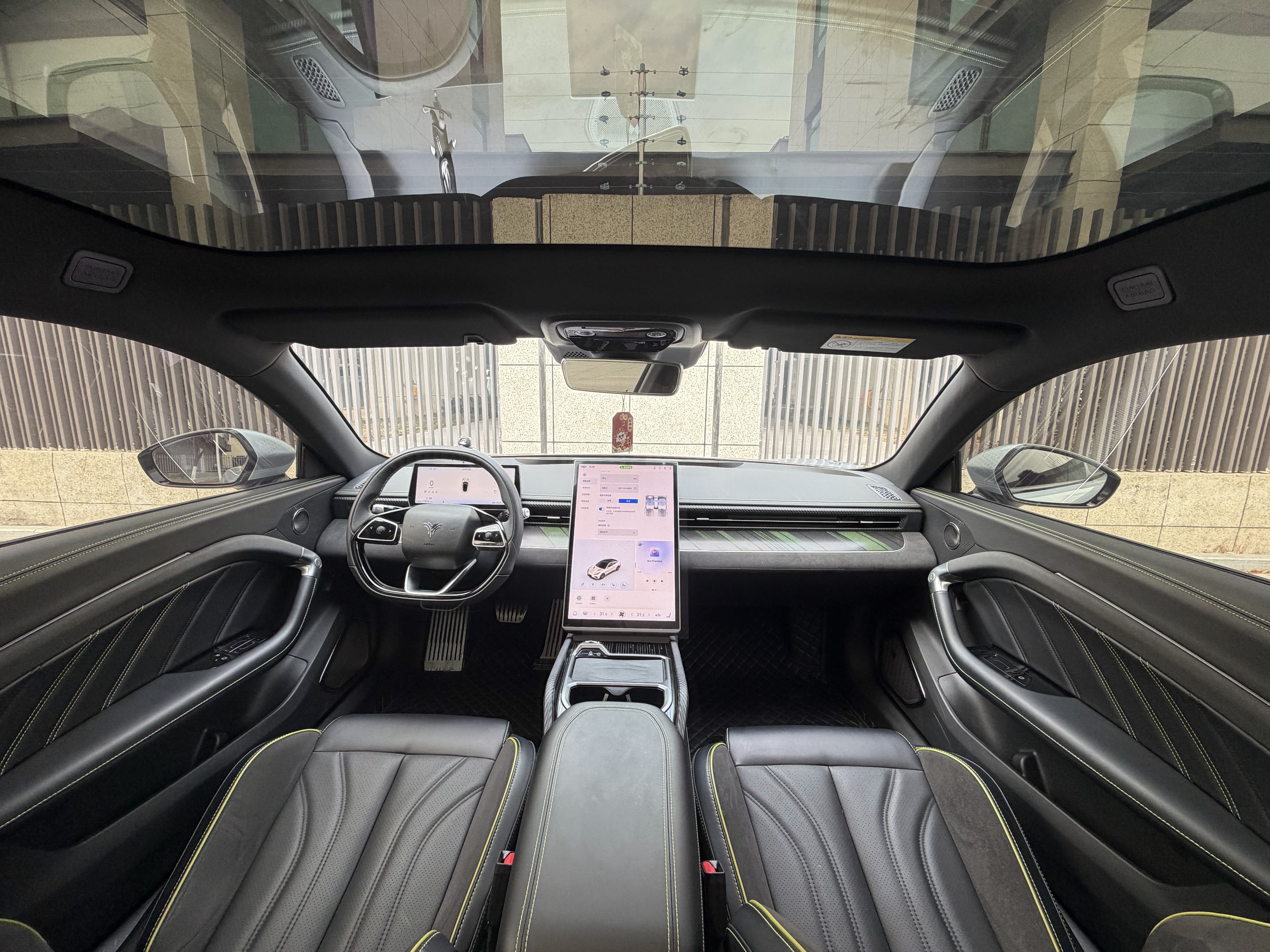 哪吒汽车 哪吒GT 2024 汽车图片 #5