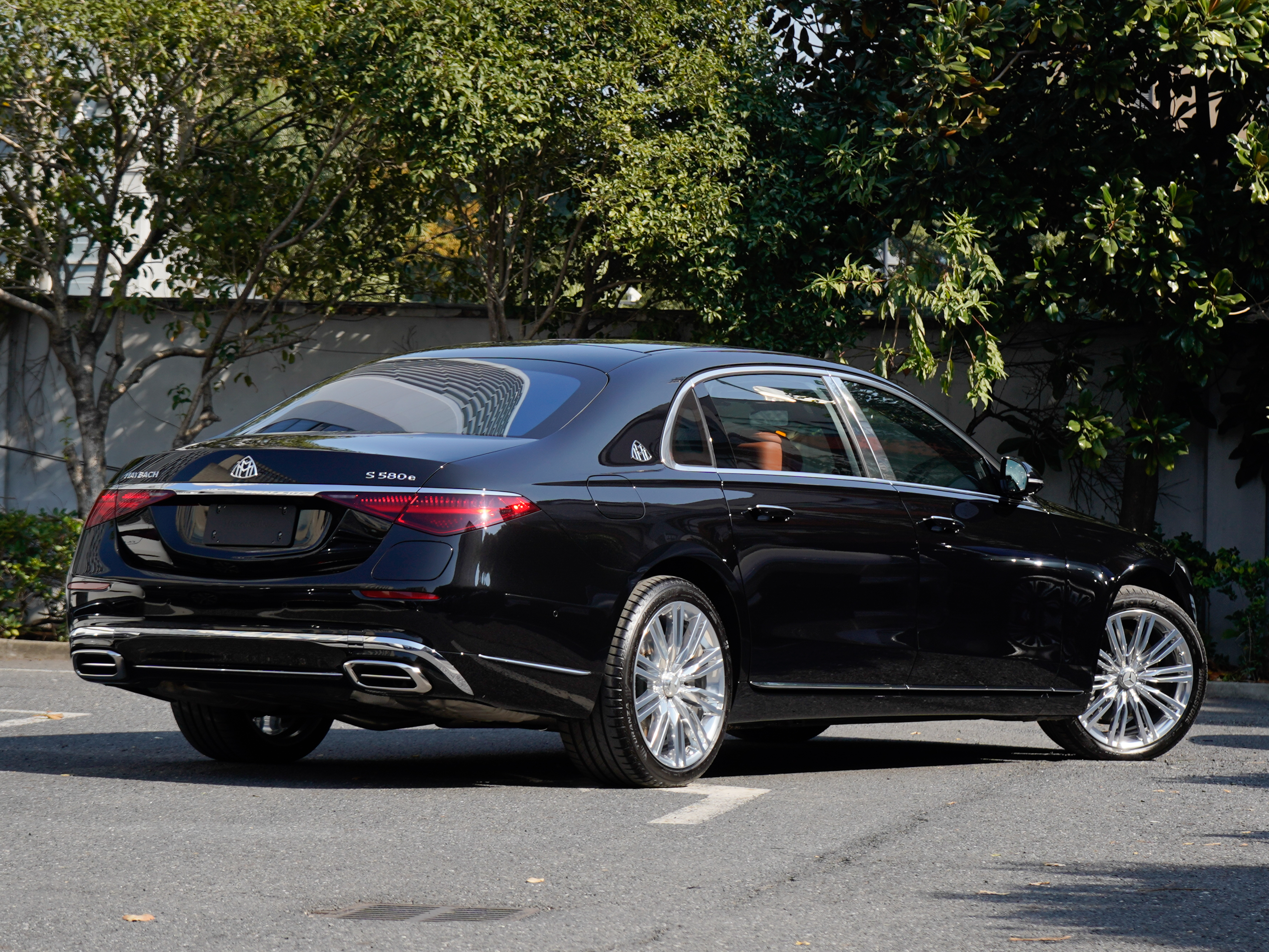 Mercedes-Benz Maybach S Class New Energy 2025 car image #5