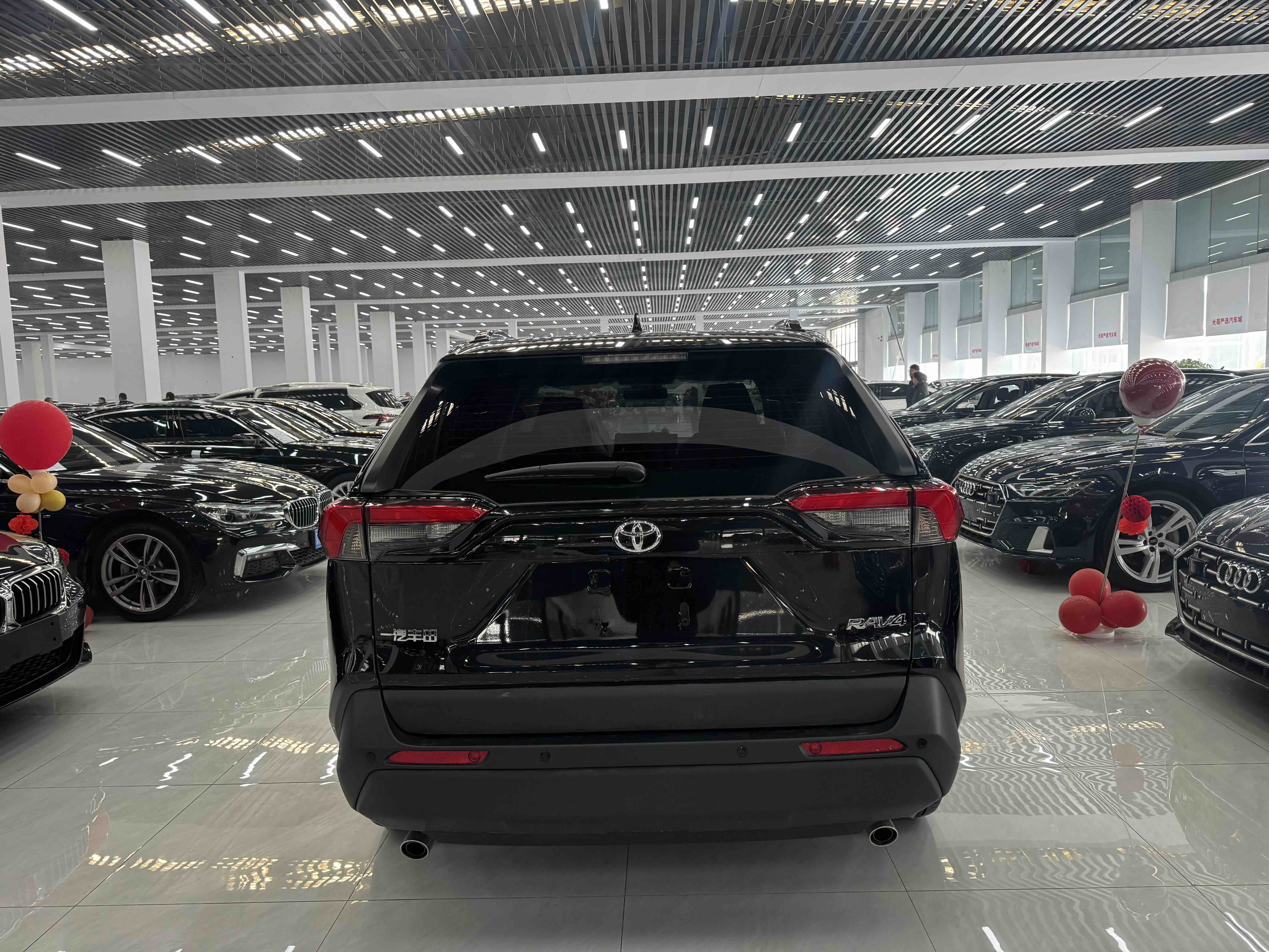 Toyota RAV4 2025 car image #5