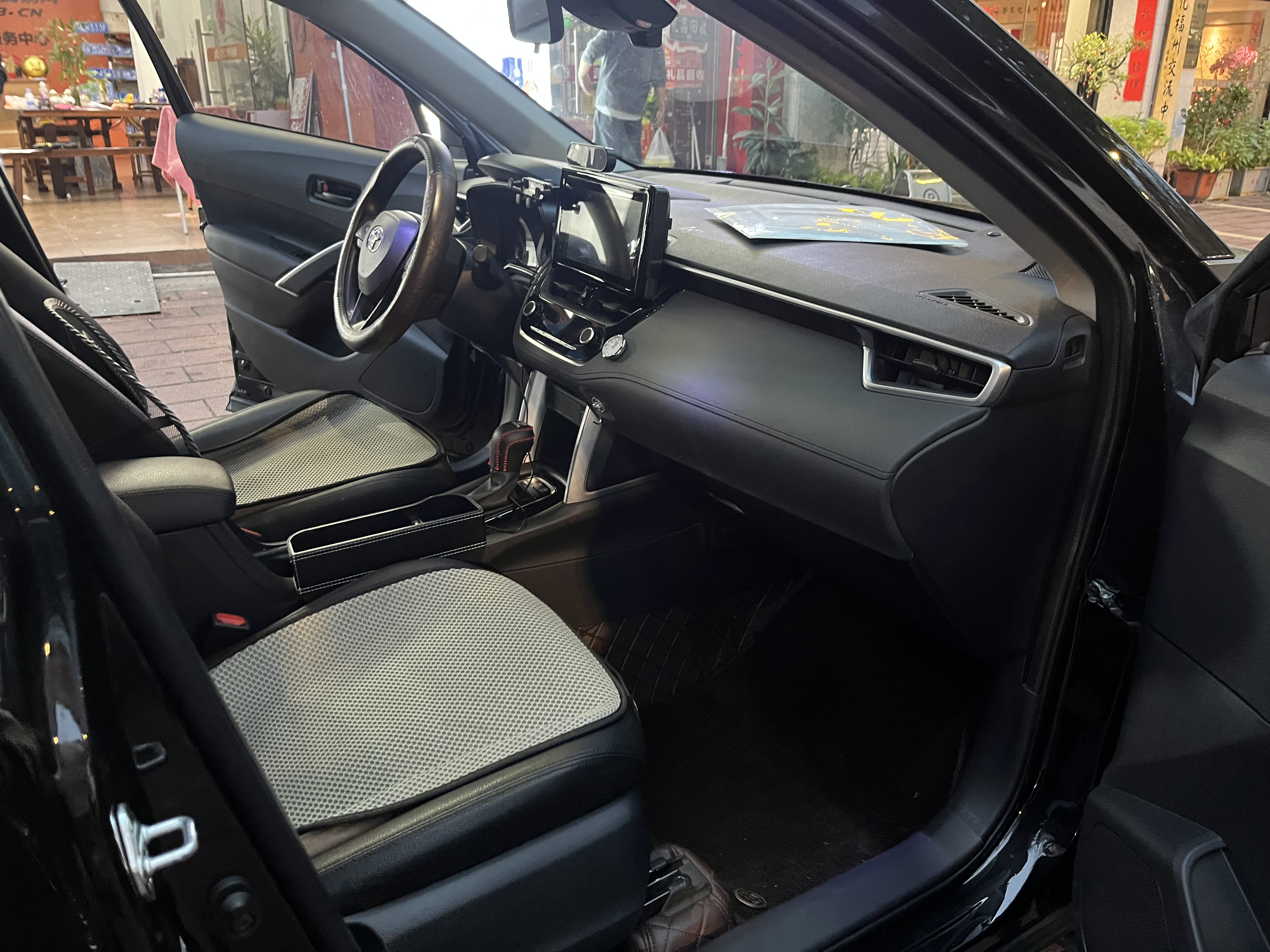 Toyota Corolla Cross 2023 car image #5