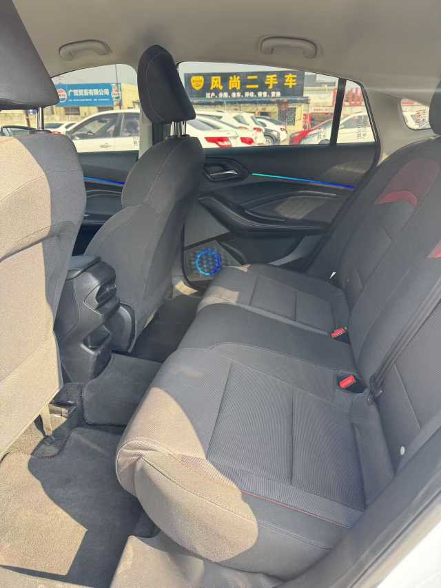 5 2023 car image #5