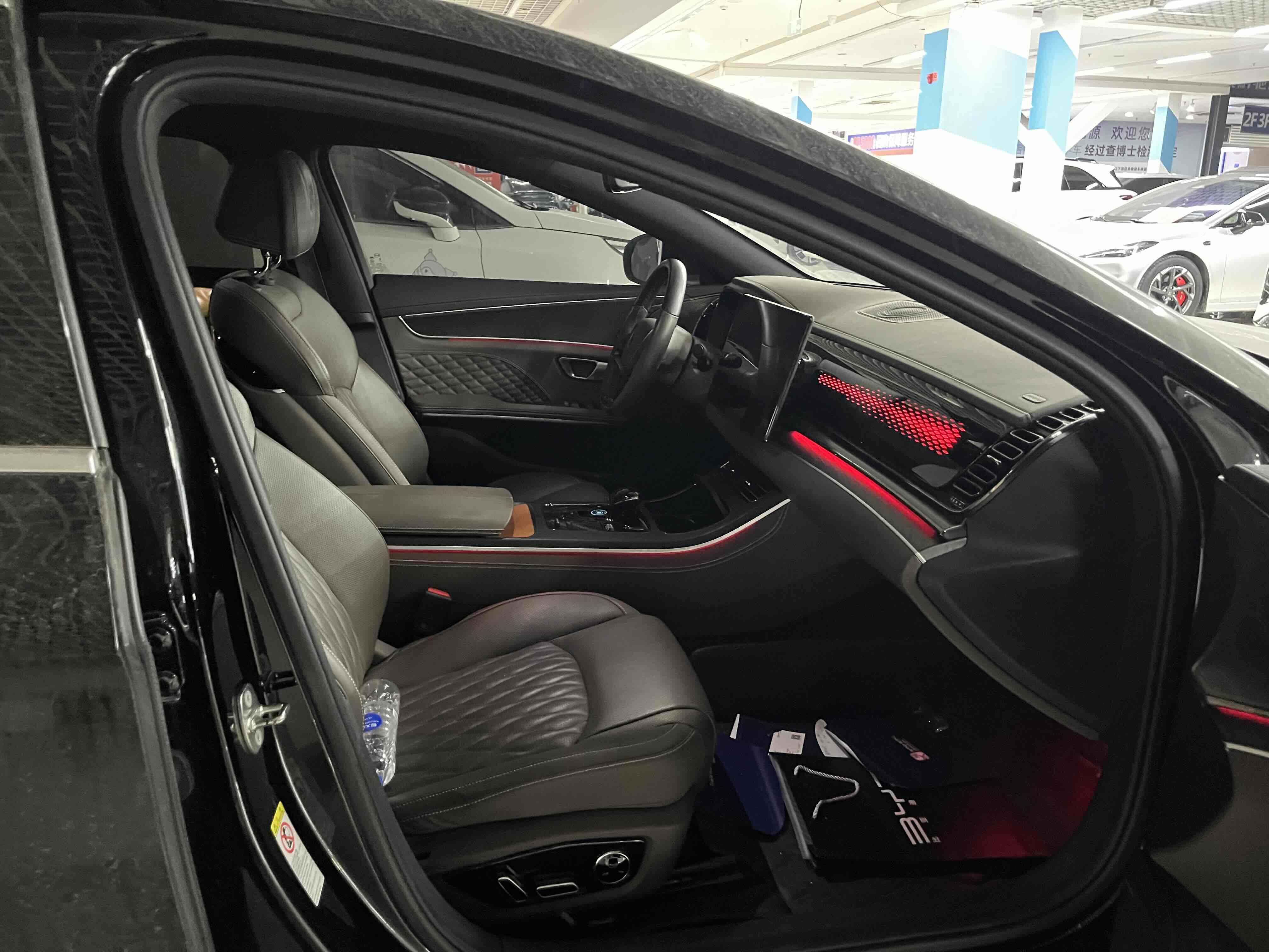 BYD Han 2023 car image #5