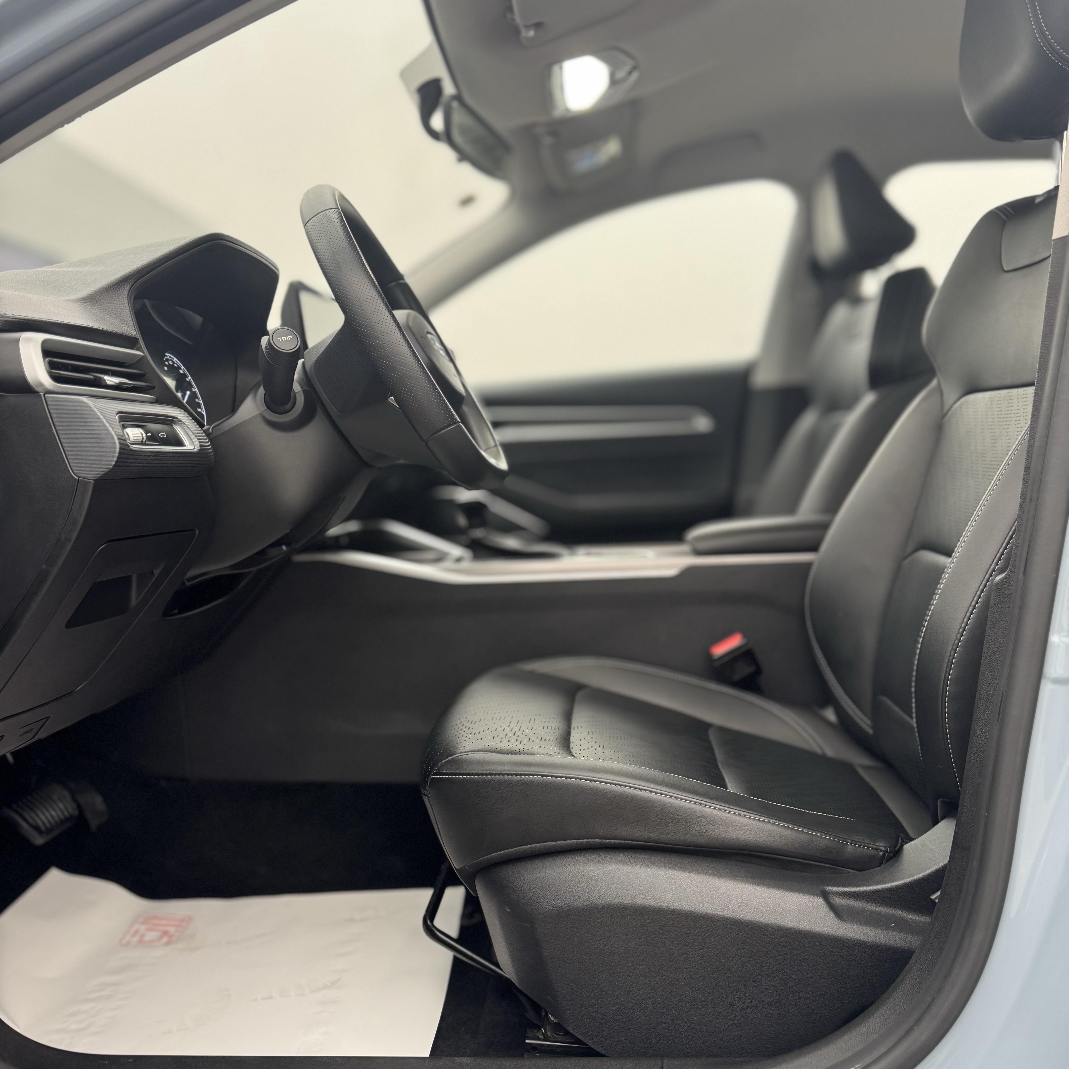 Emgrand 2023 car image #5