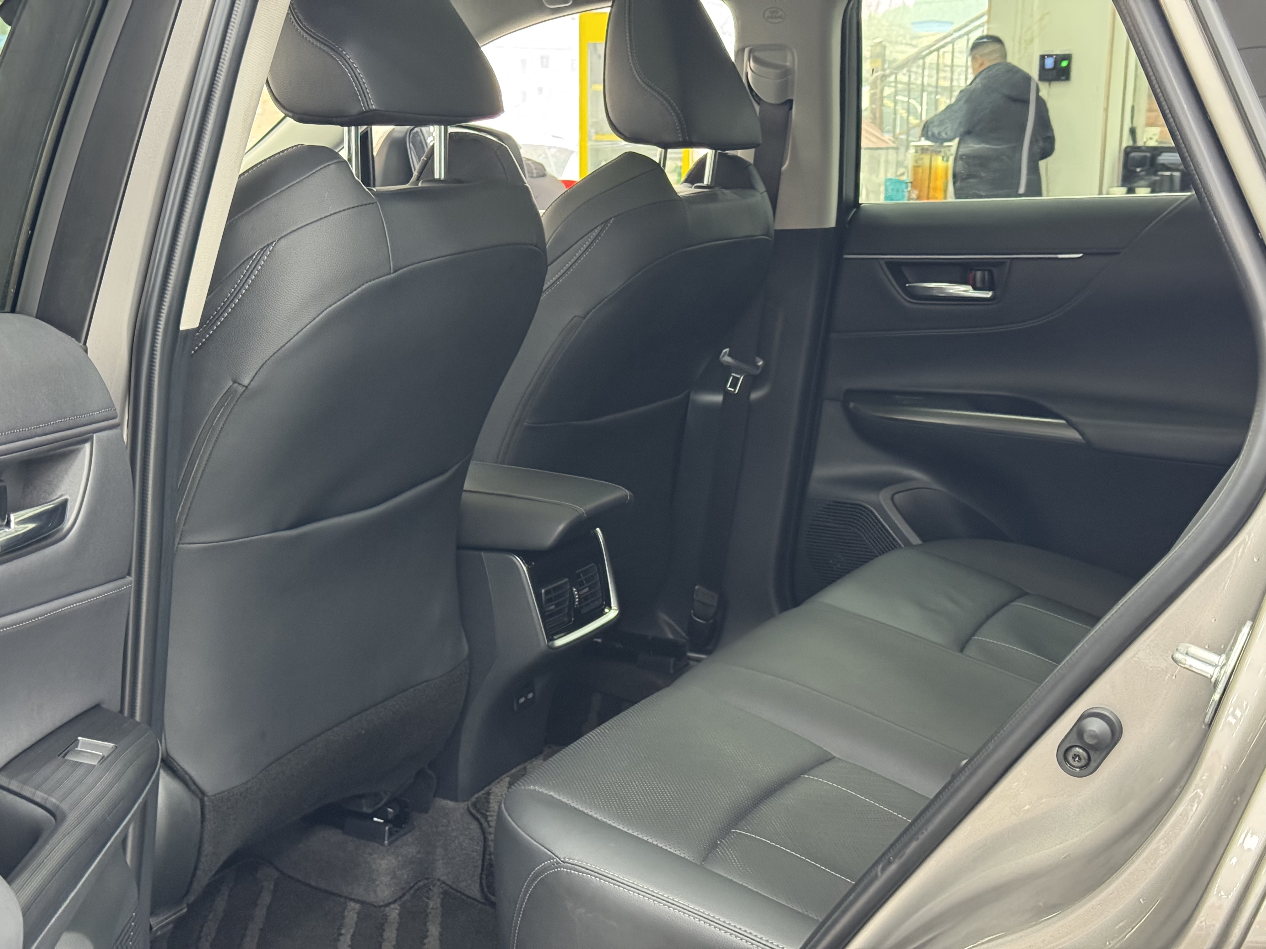 Toyota Harrier 2024 car image #5