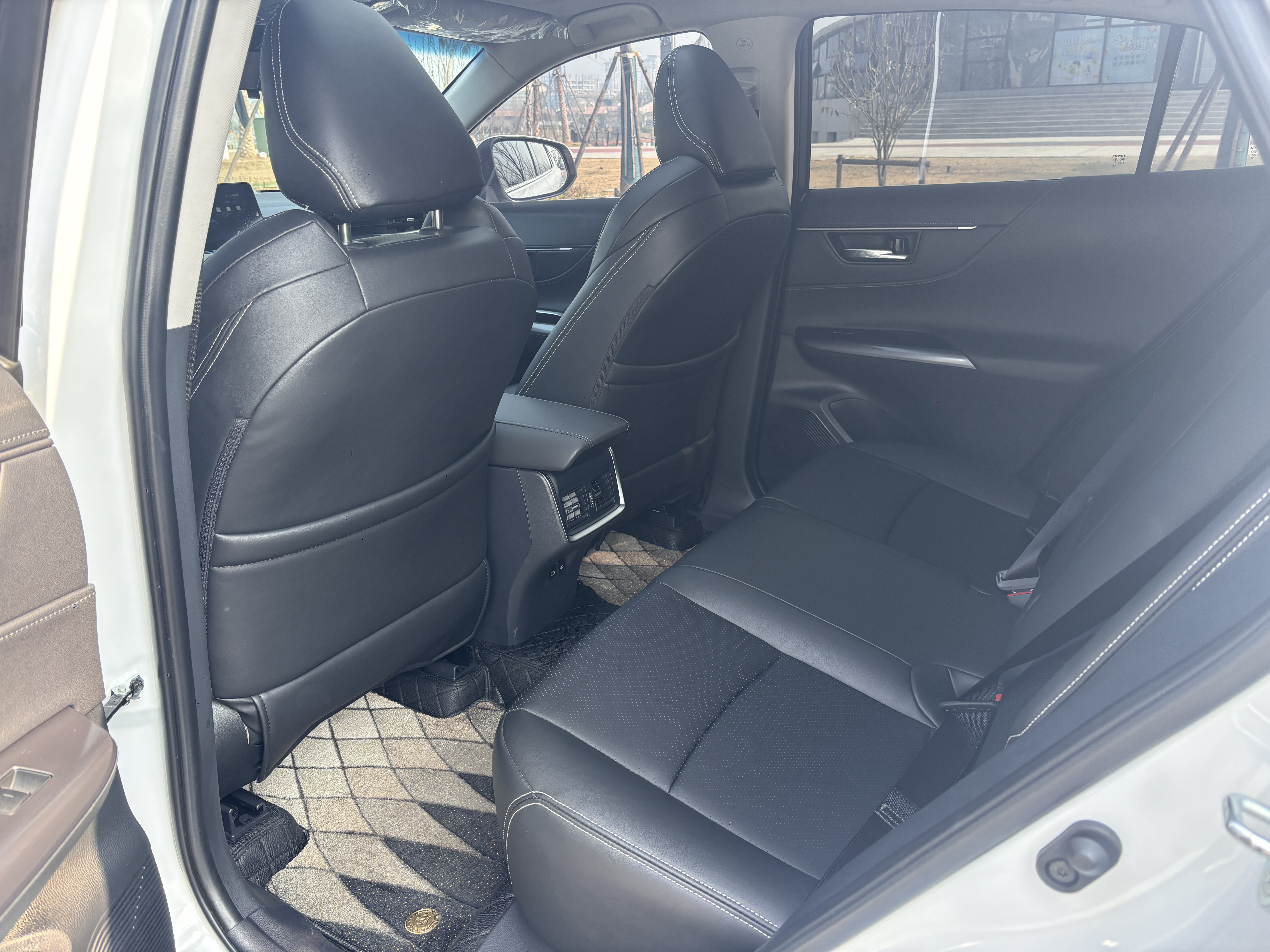 Toyota Harrier 2023 car image #5