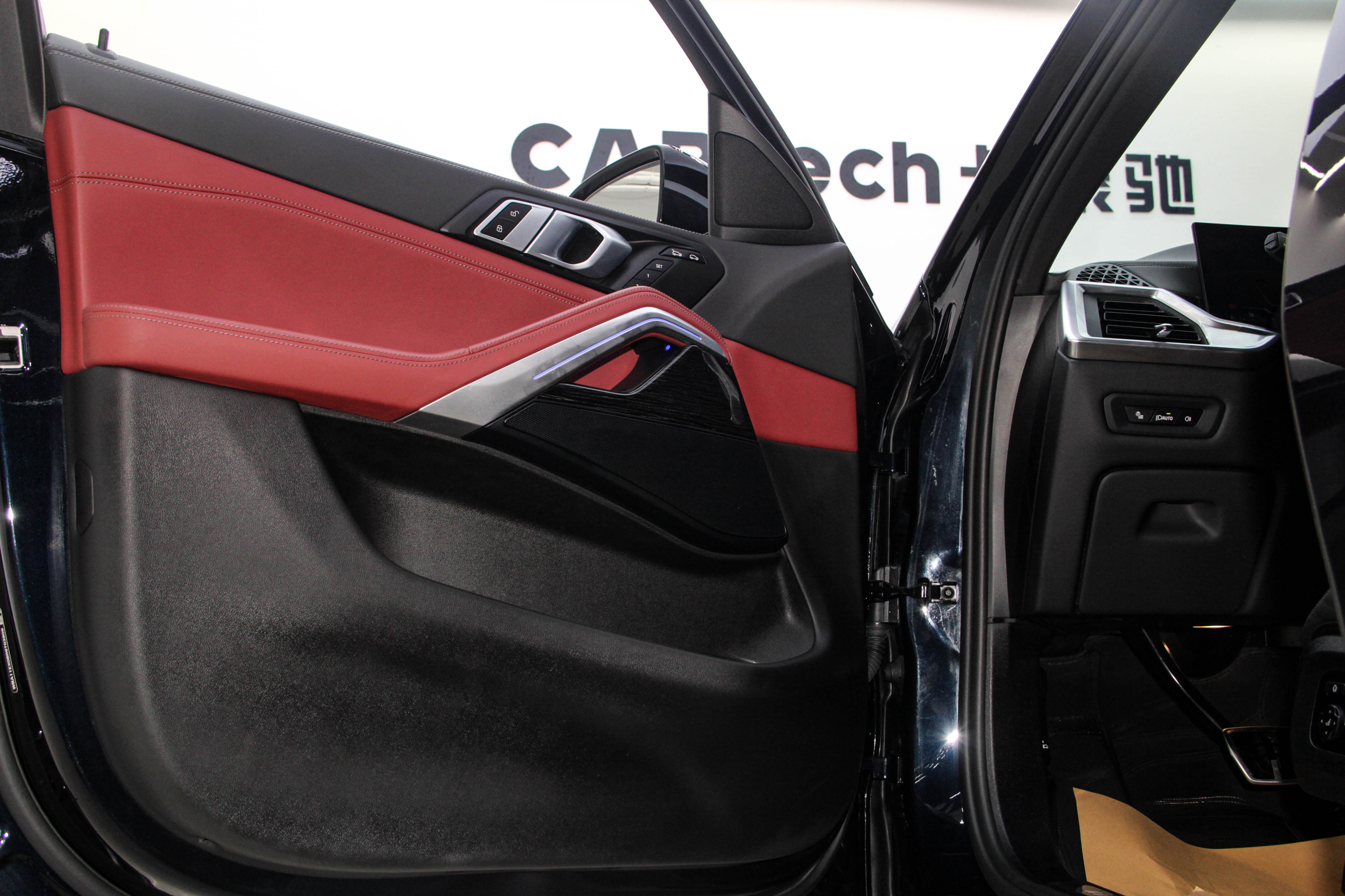 BMW X6 2023 car image #5